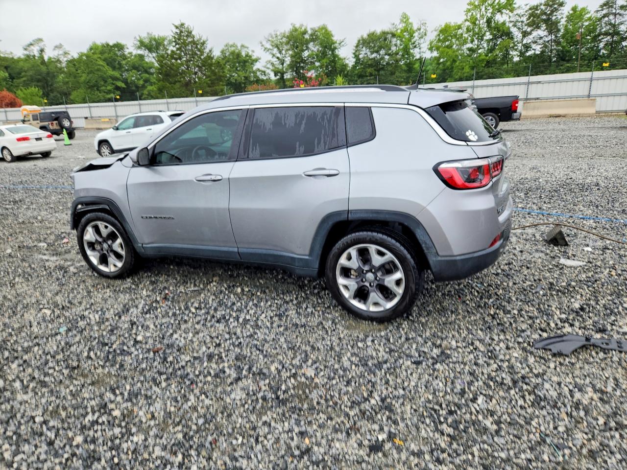 2019 Jeep Compass Limited Silver vin: 3C4NJCCBXKT793654