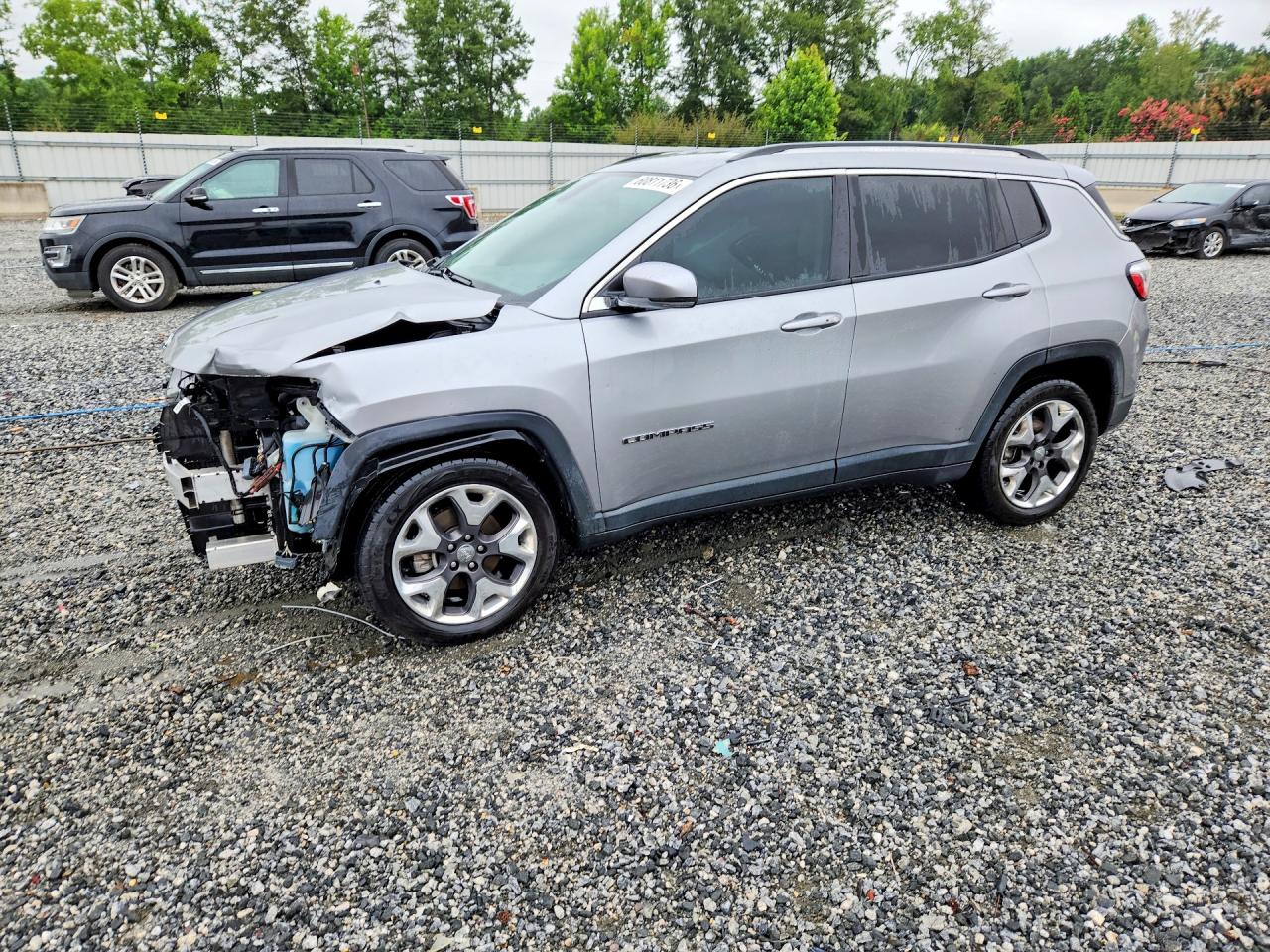 2019 Jeep Compass Limited Silver vin: 3C4NJCCBXKT793654