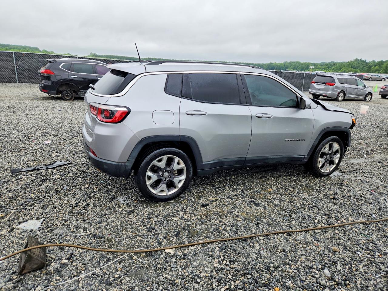 2019 Jeep Compass Limited Silver vin: 3C4NJCCBXKT793654