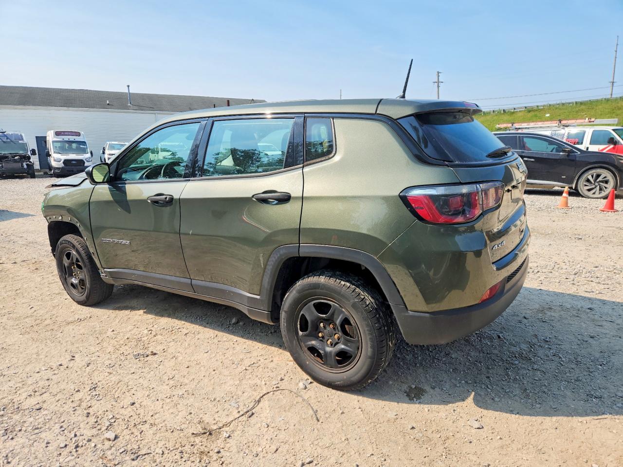 2018 Jeep Compass Sport Green vin: 3C4NJDAB0JT330834
