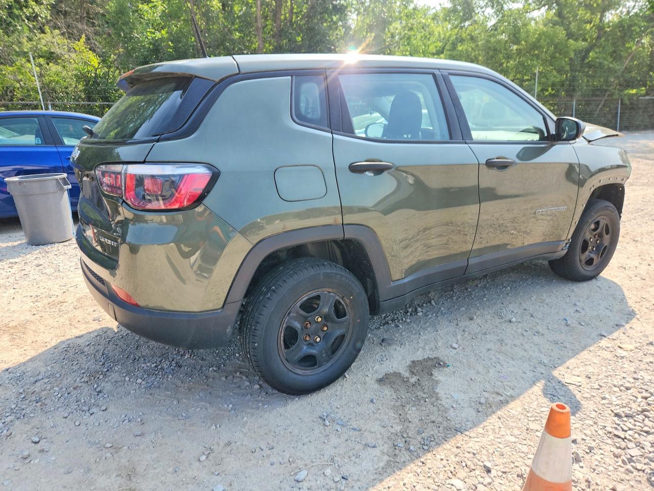 2018 Jeep Compass Sport Green vin: 3C4NJDAB0JT330834