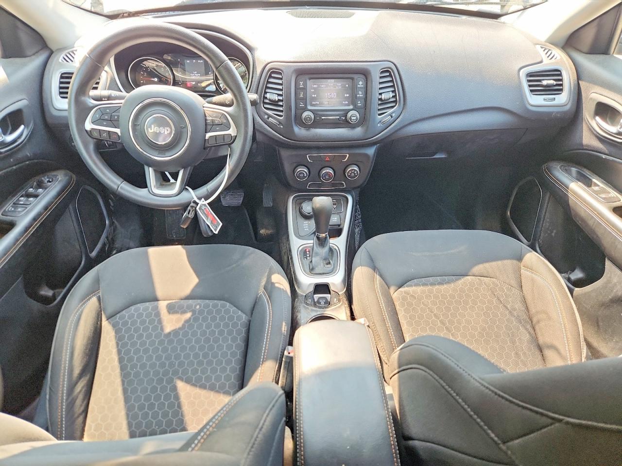 2018 Jeep Compass Sport Green vin: 3C4NJDAB0JT330834