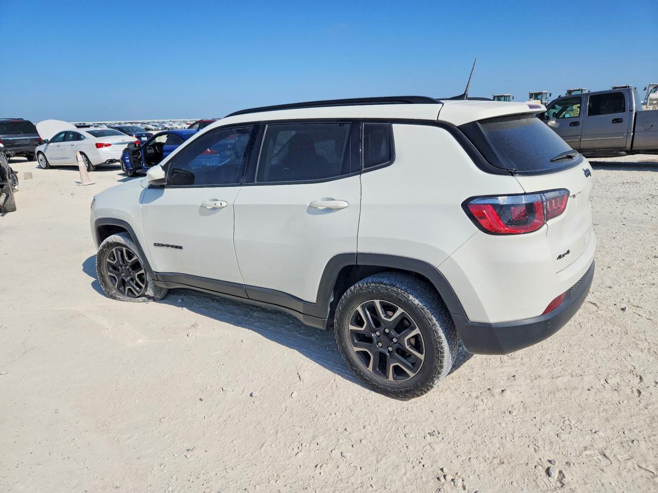 2019 Jeep Compass Sport Белый vin: 3C4NJDAB4KT703410