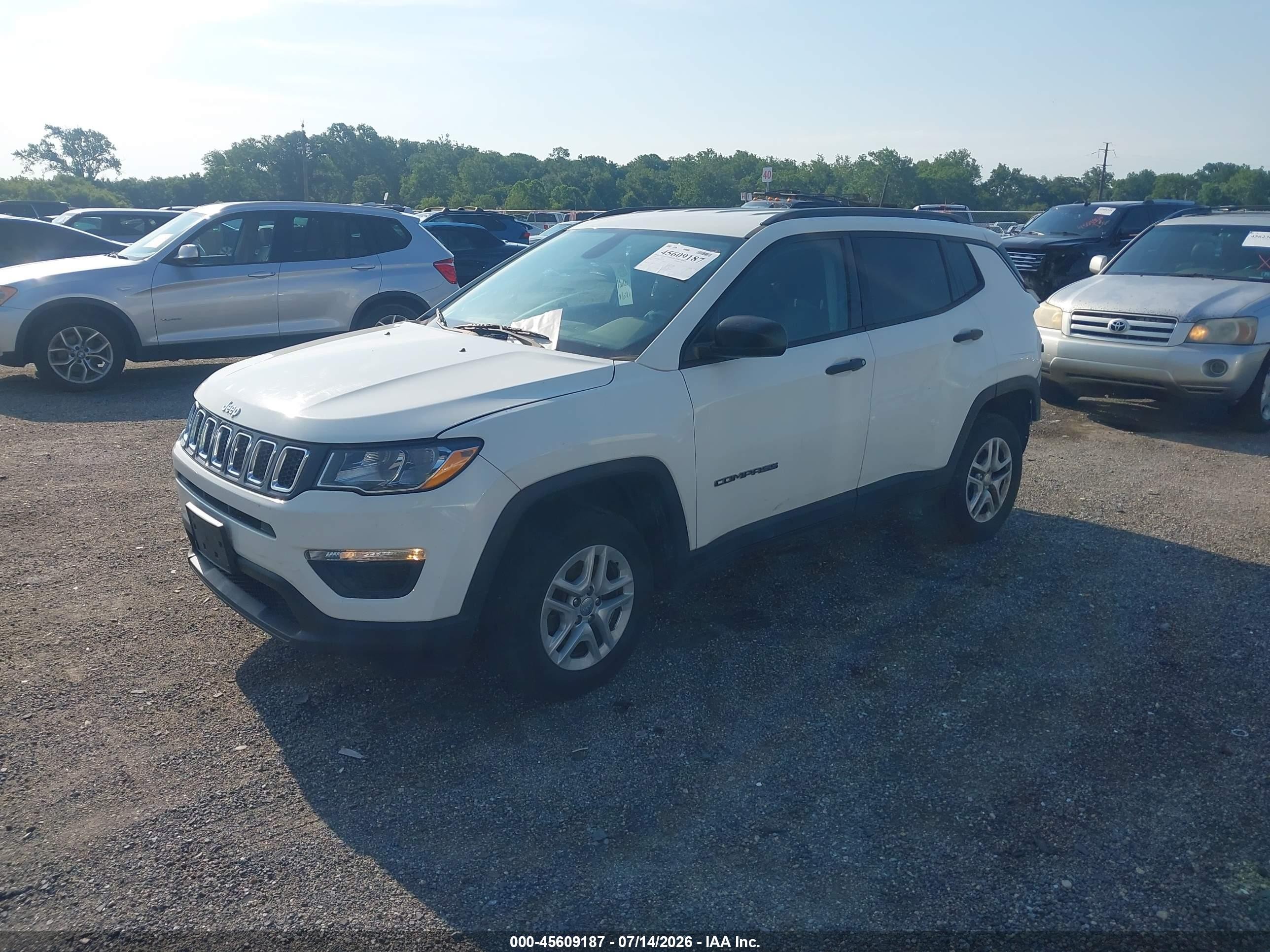 2018 Jeep Compass Sport 4x4 Белый vin: 3C4NJDAB6JT163394