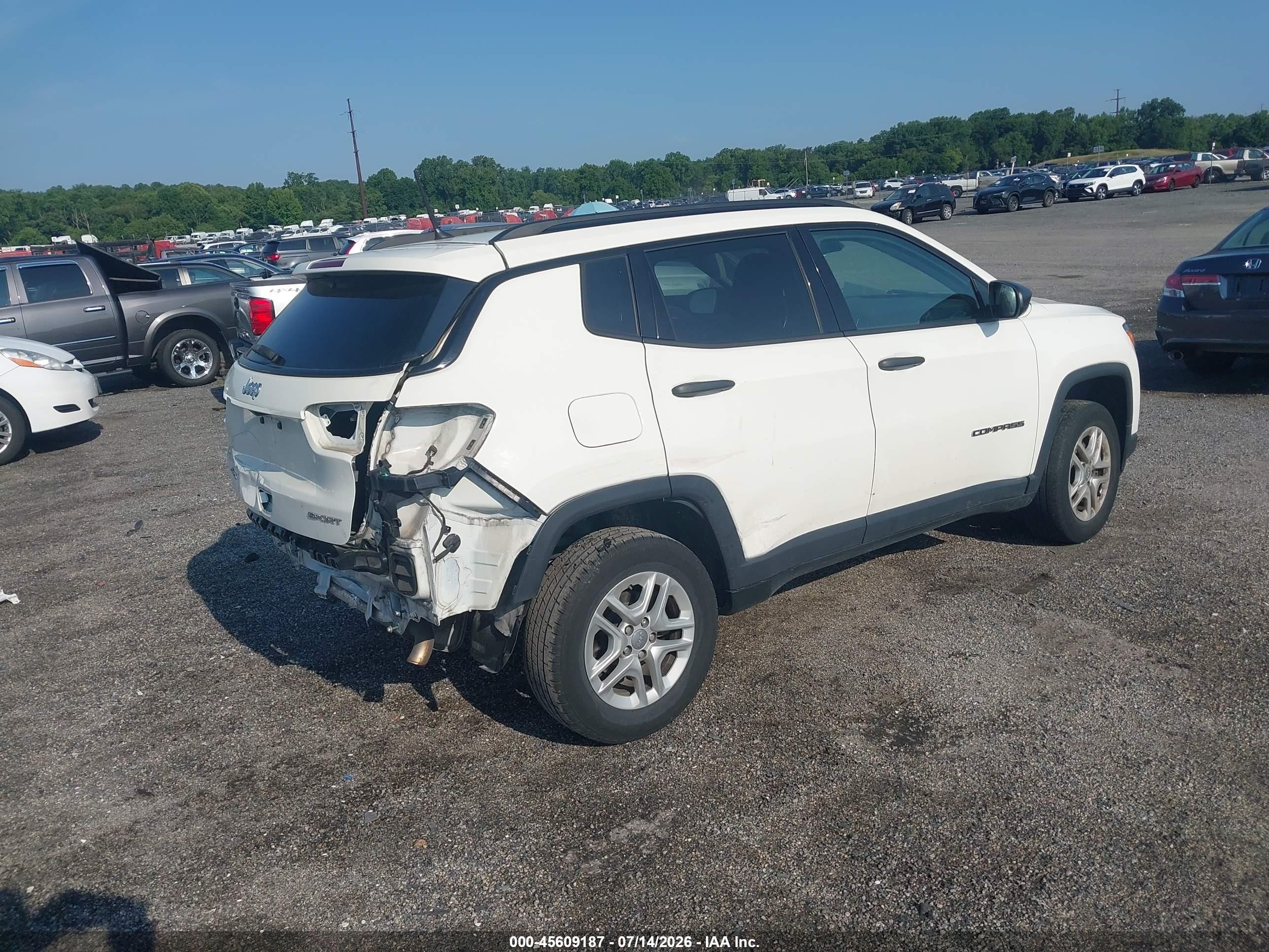2018 Jeep Compass Sport 4x4 Белый vin: 3C4NJDAB6JT163394