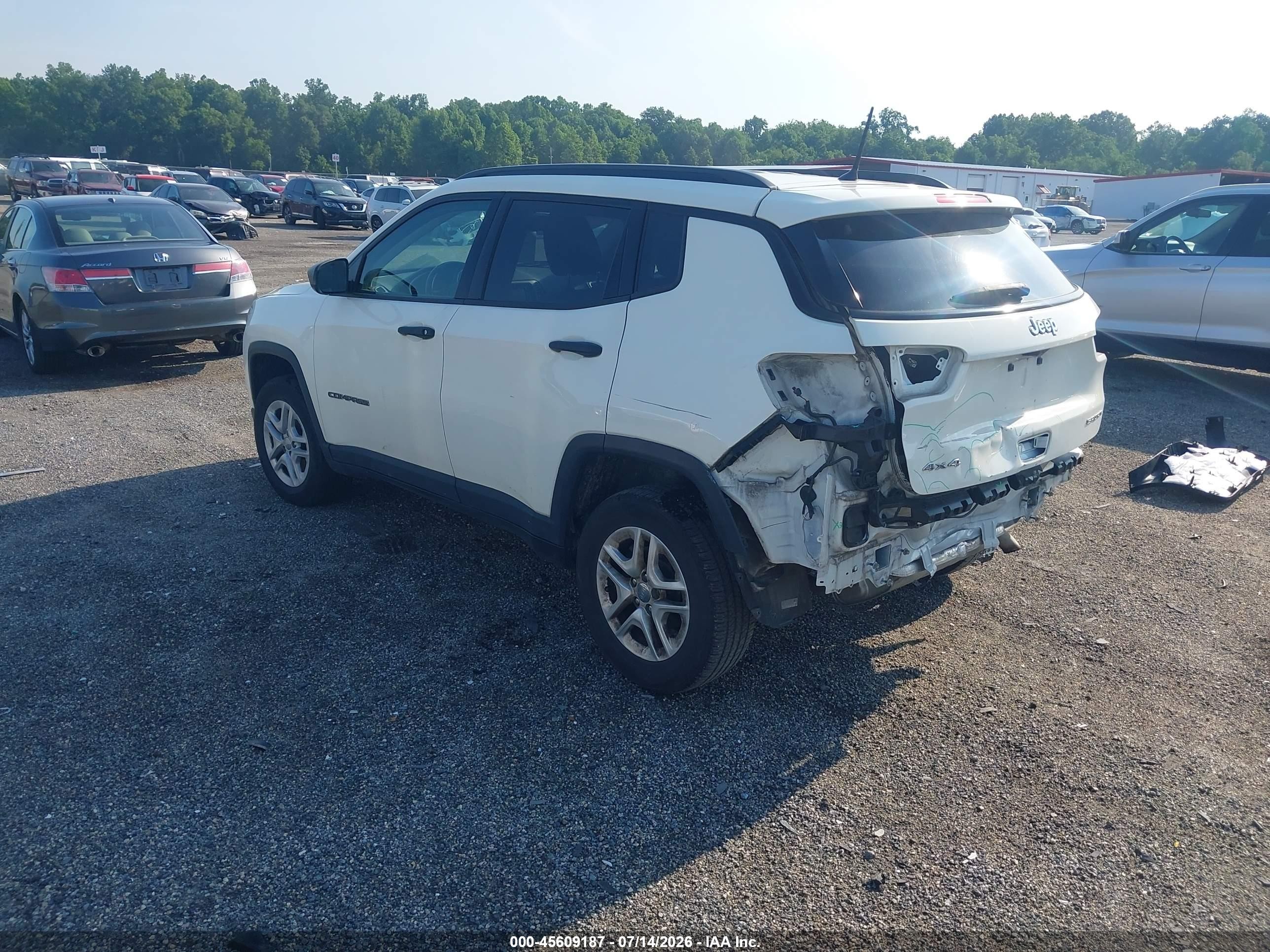 2018 Jeep Compass Sport 4x4 Белый vin: 3C4NJDAB6JT163394