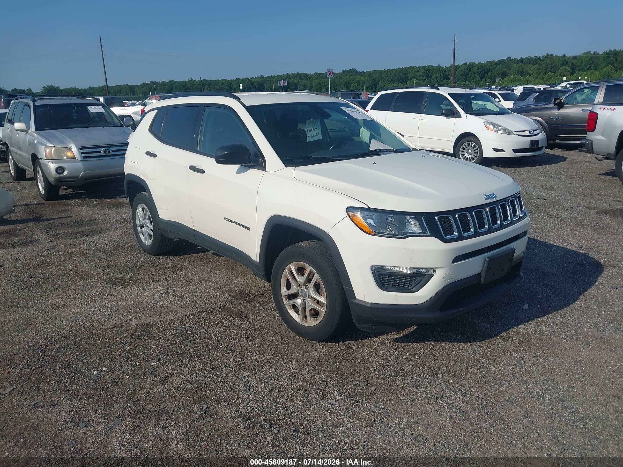 2018 Jeep Compass Sport 4x4 Белый vin: 3C4NJDAB6JT163394
