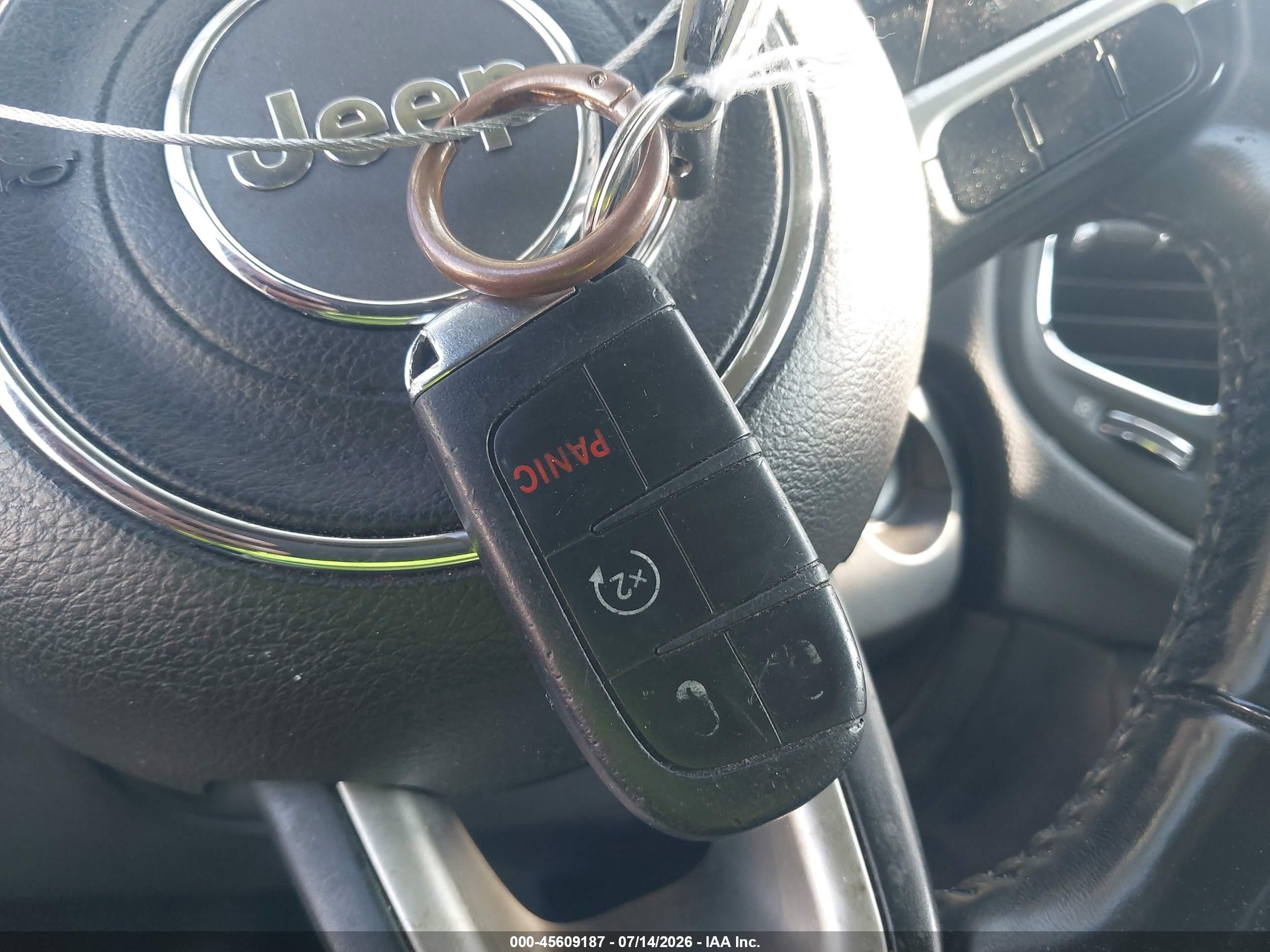 2018 Jeep Compass Sport 4x4 Белый vin: 3C4NJDAB6JT163394