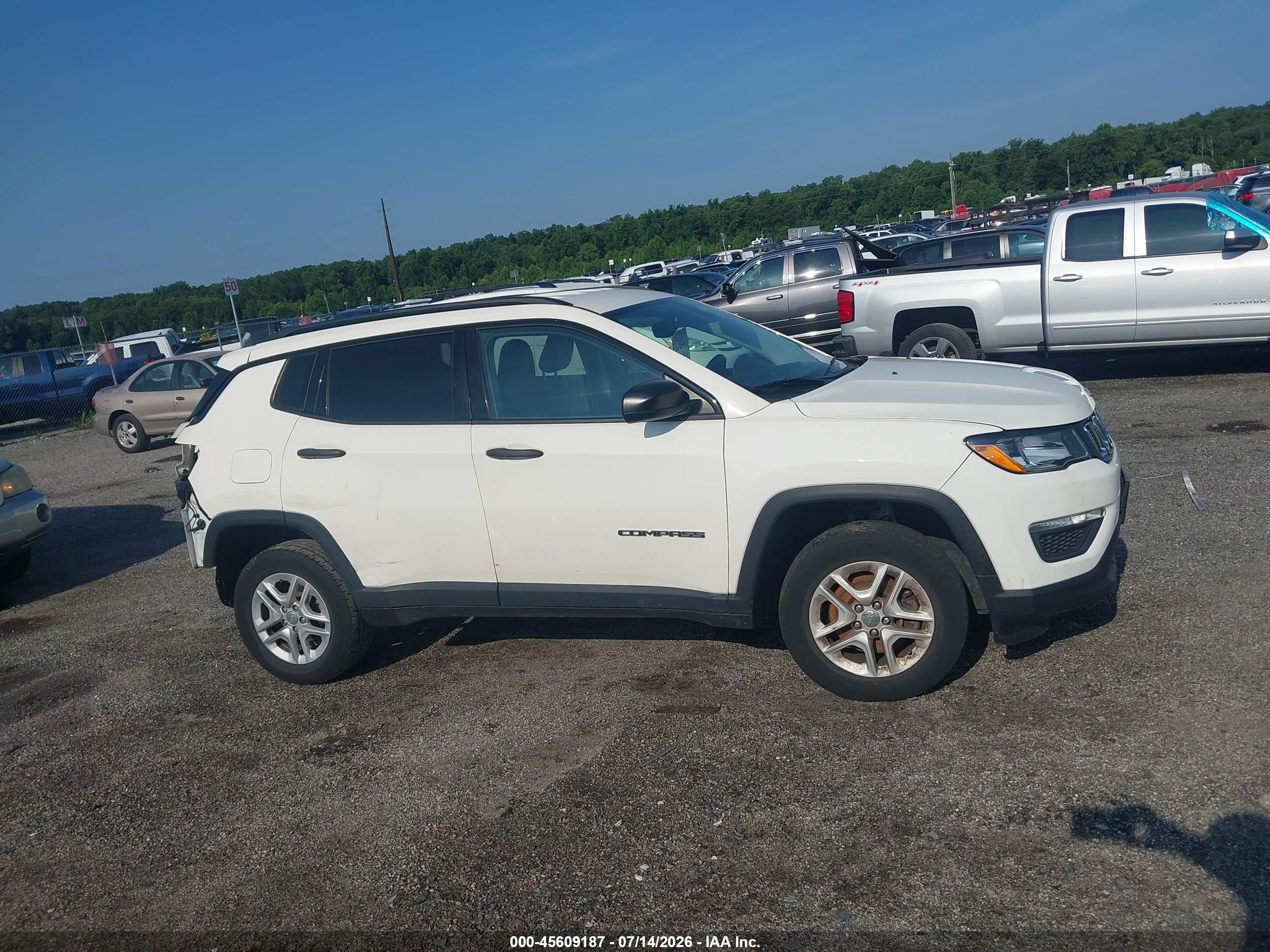2018 Jeep Compass Sport 4x4 Белый vin: 3C4NJDAB6JT163394