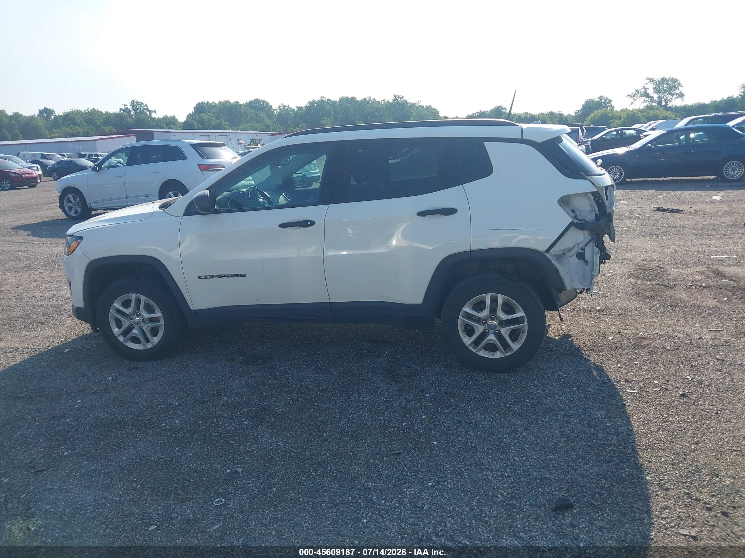2018 Jeep Compass Sport 4x4 Белый vin: 3C4NJDAB6JT163394