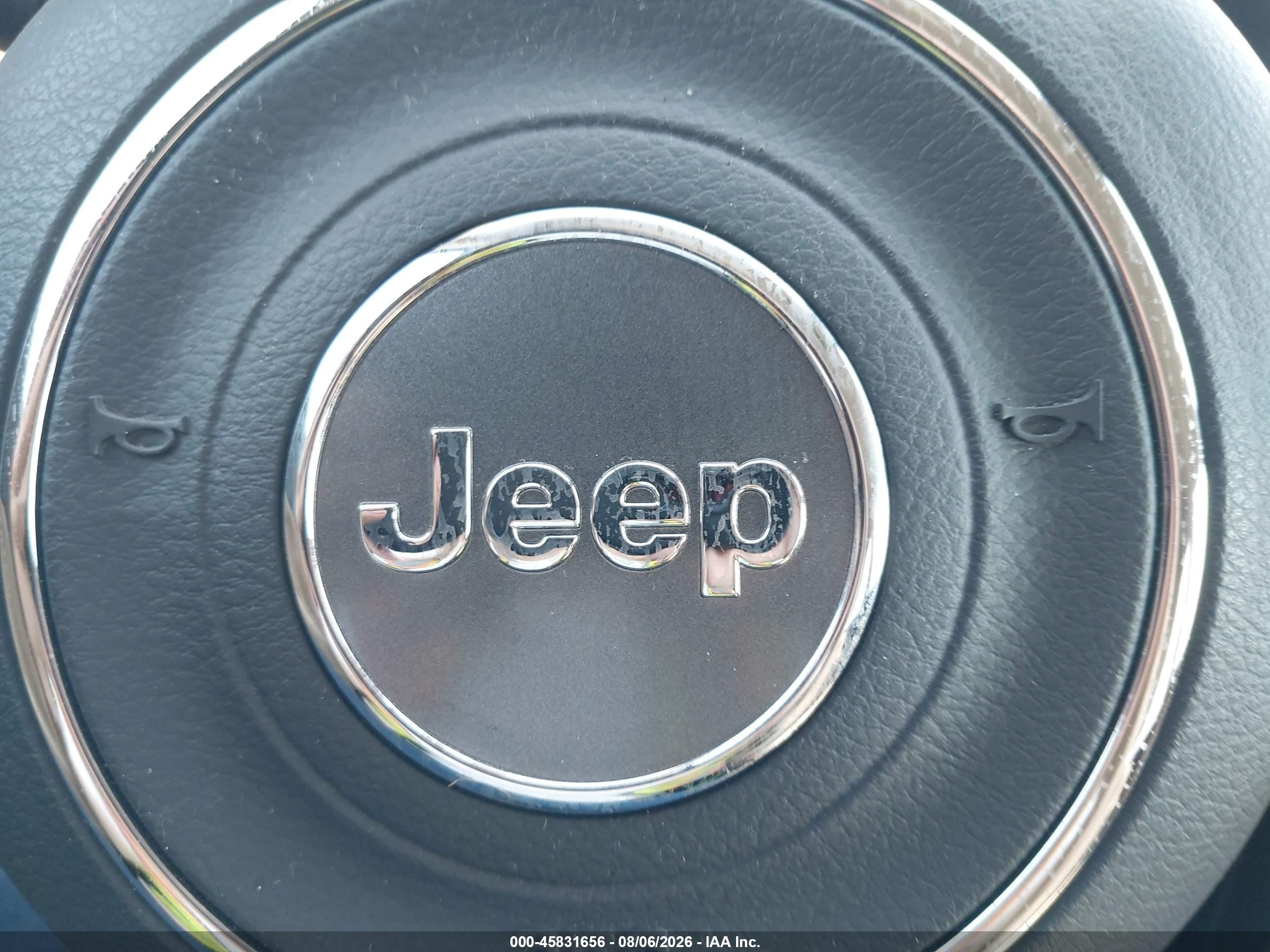 2018 Jeep Compass Sport 4x4 Silver vin: 3C4NJDAB6JT392299