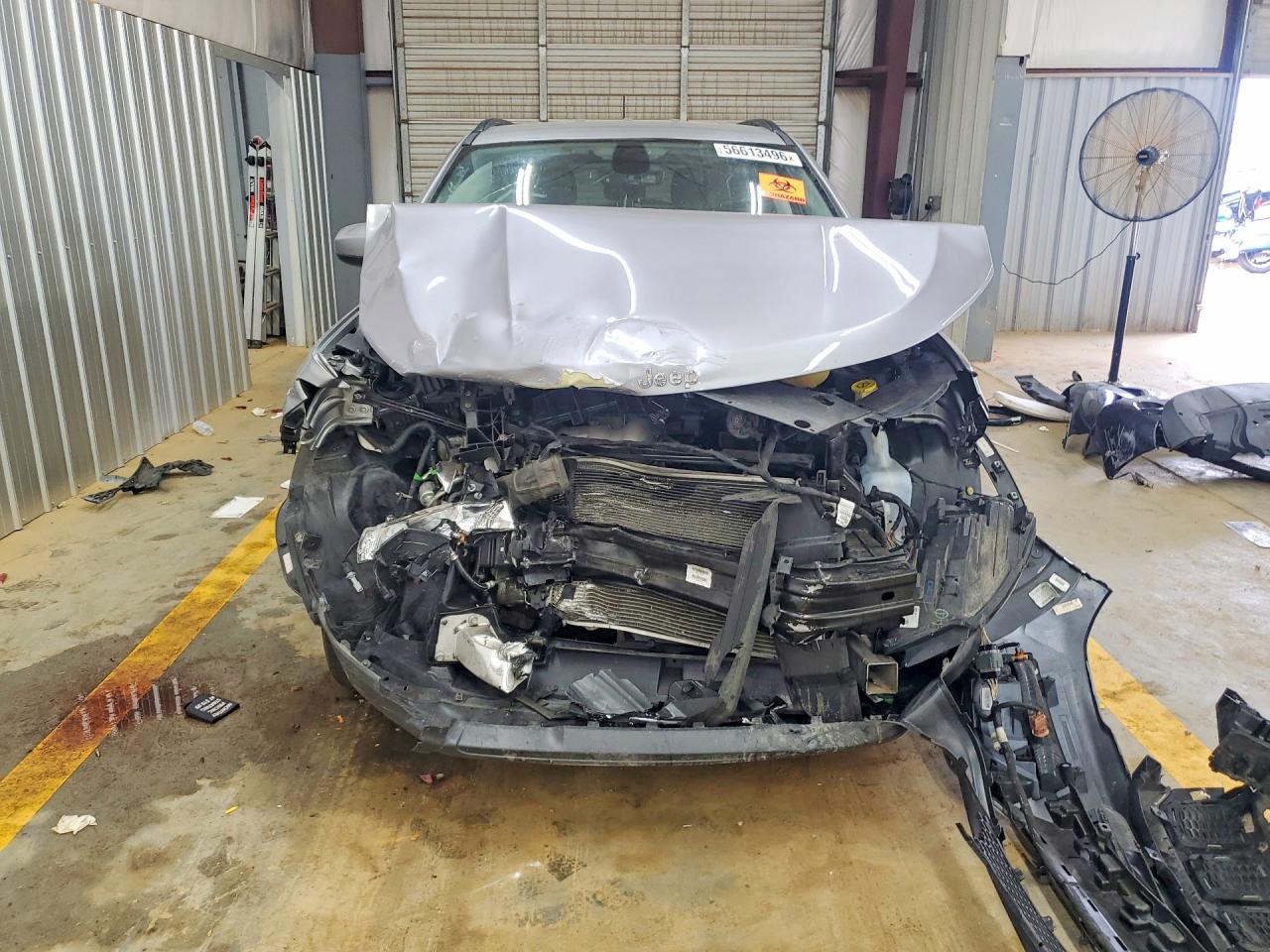 2017 Jeep Compass Latitude Silver vin: 3C4NJDBB0HT688718