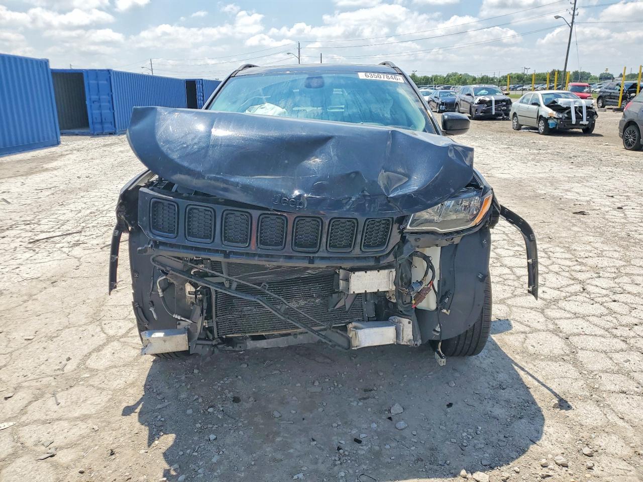 2018 Jeep Compass Latitude Black vin: 3C4NJDBB0JT395522