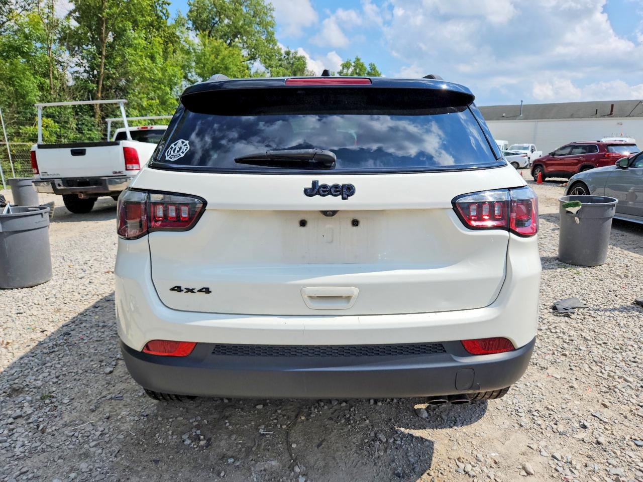 2019 Jeep Compass Latitude Белый vin: 3C4NJDBB0KT622998