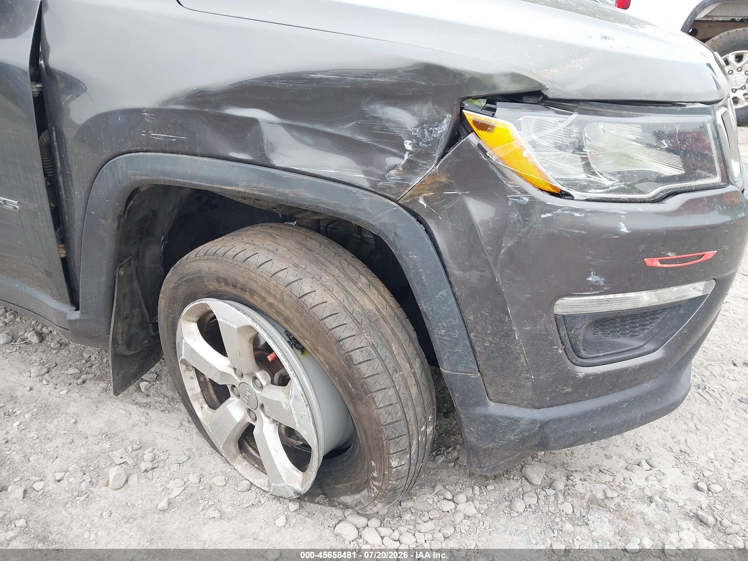 2019 Jeep Compass Latitude 4x4 Gray vin: 3C4NJDBB0KT645651