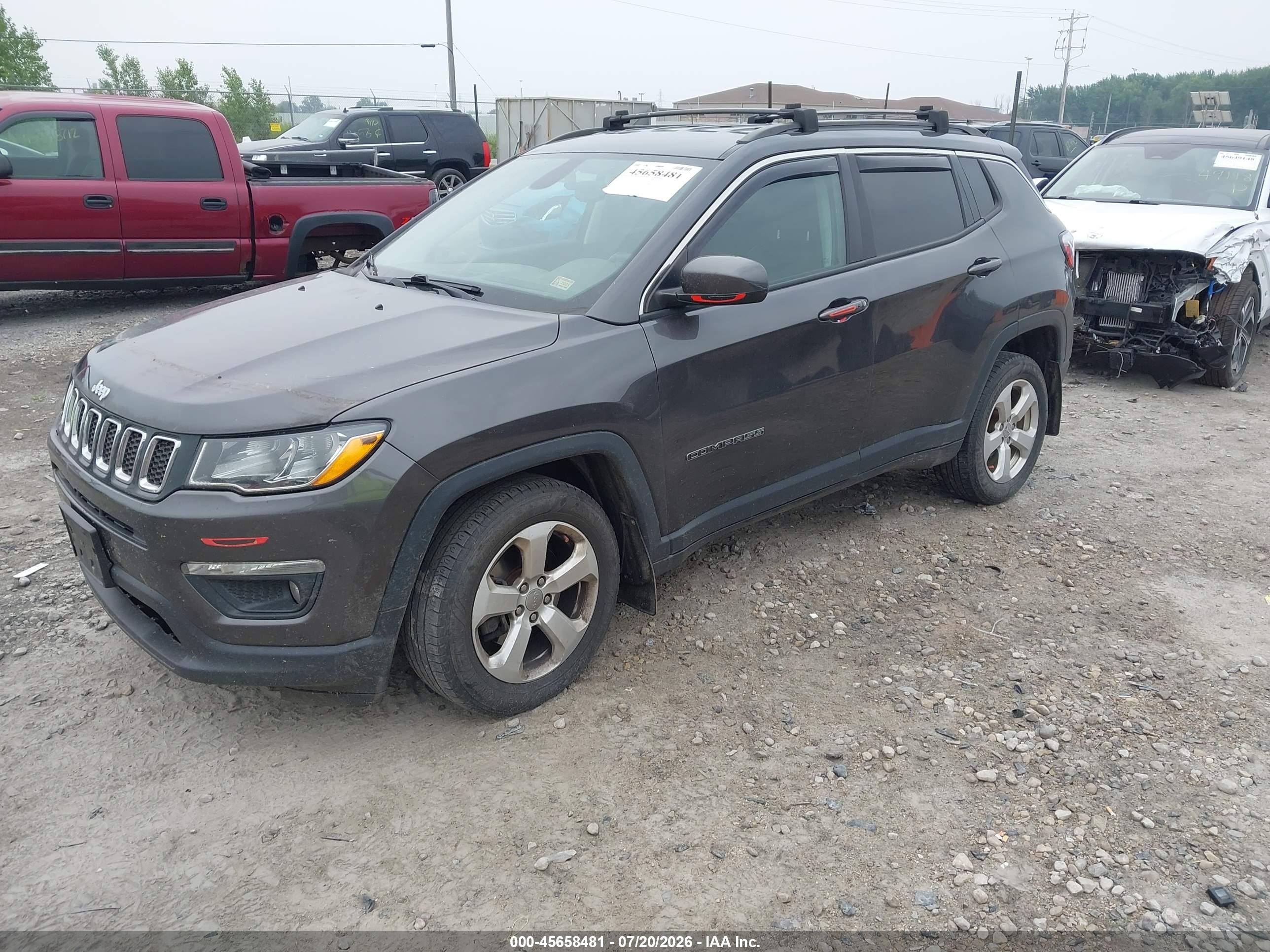 2019 Jeep Compass Latitude 4x4 Gray vin: 3C4NJDBB0KT645651