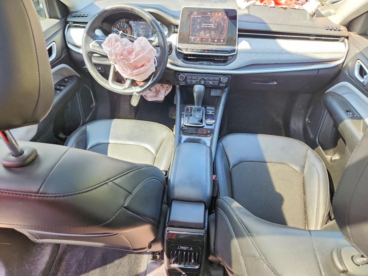 2022 Jeep Compass Latitude Black vin: 3C4NJDBB0NT125079