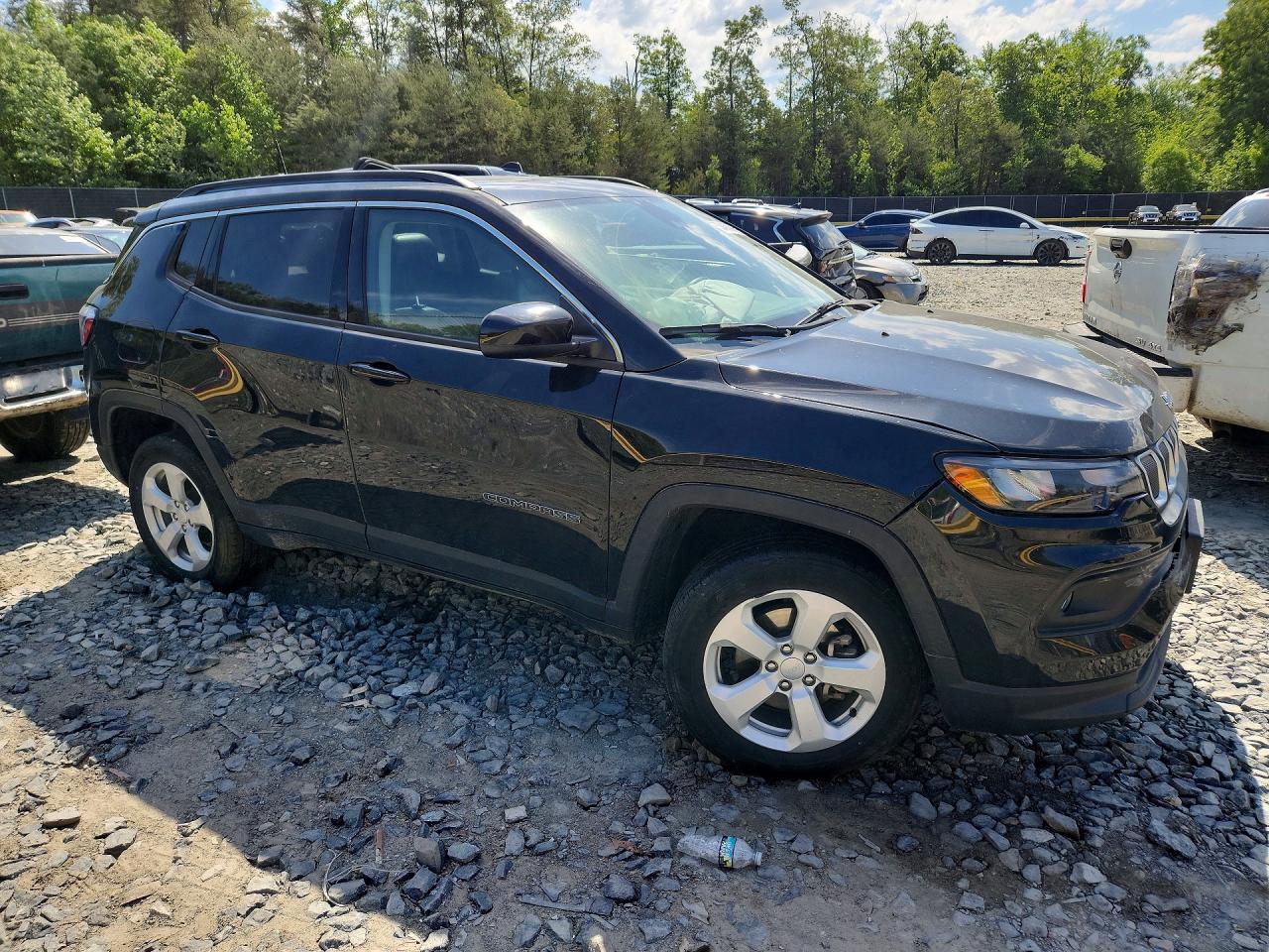 2022 Jeep Compass Latitude Black vin: 3C4NJDBB0NT125079