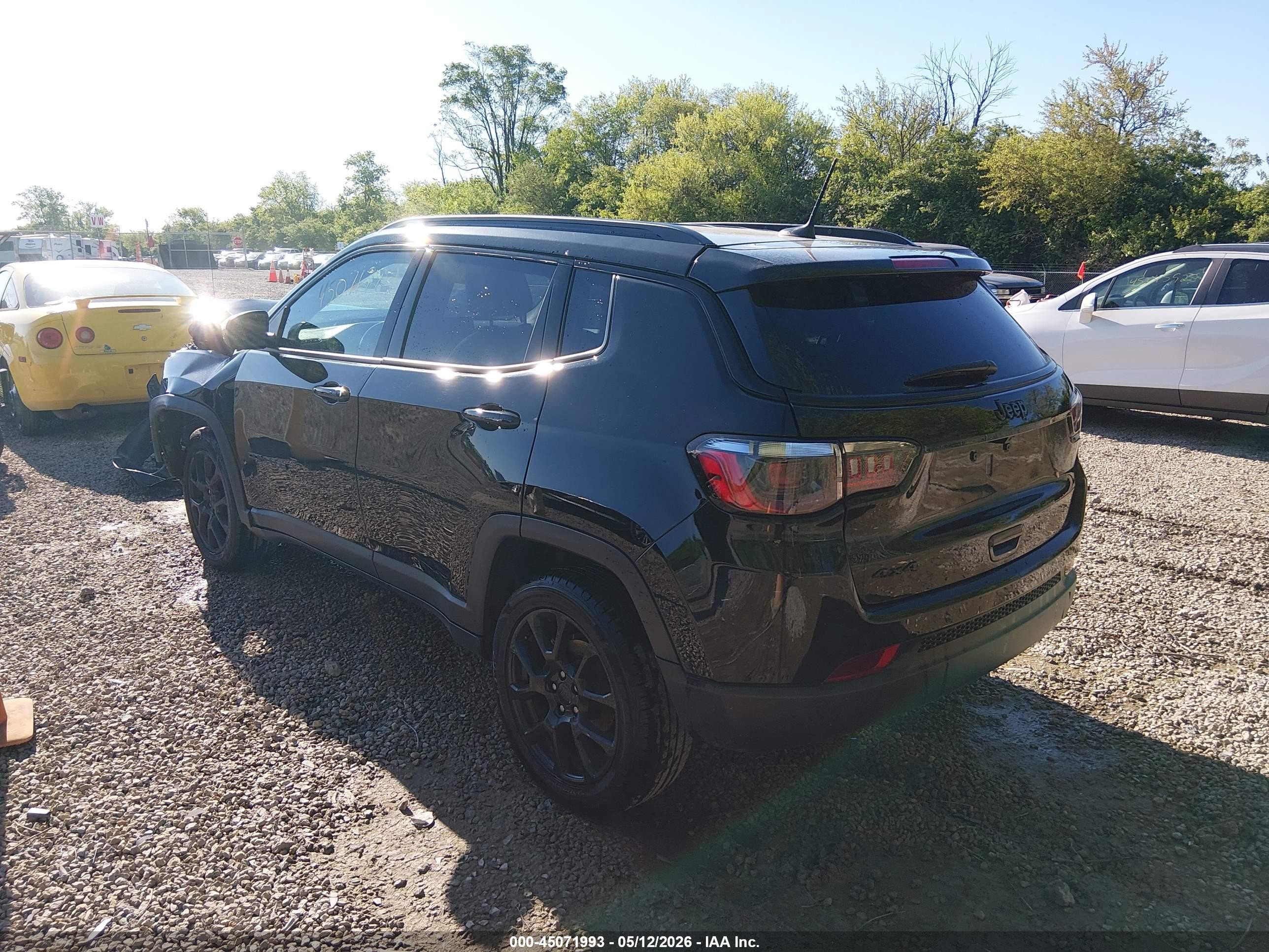 2022 Jeep Compass Altitude 4x4 Black vin: 3C4NJDBB0NT224081