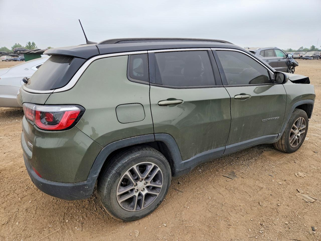 2018 Jeep Compass Latitude Green vin: 3C4NJDBB1JT178366