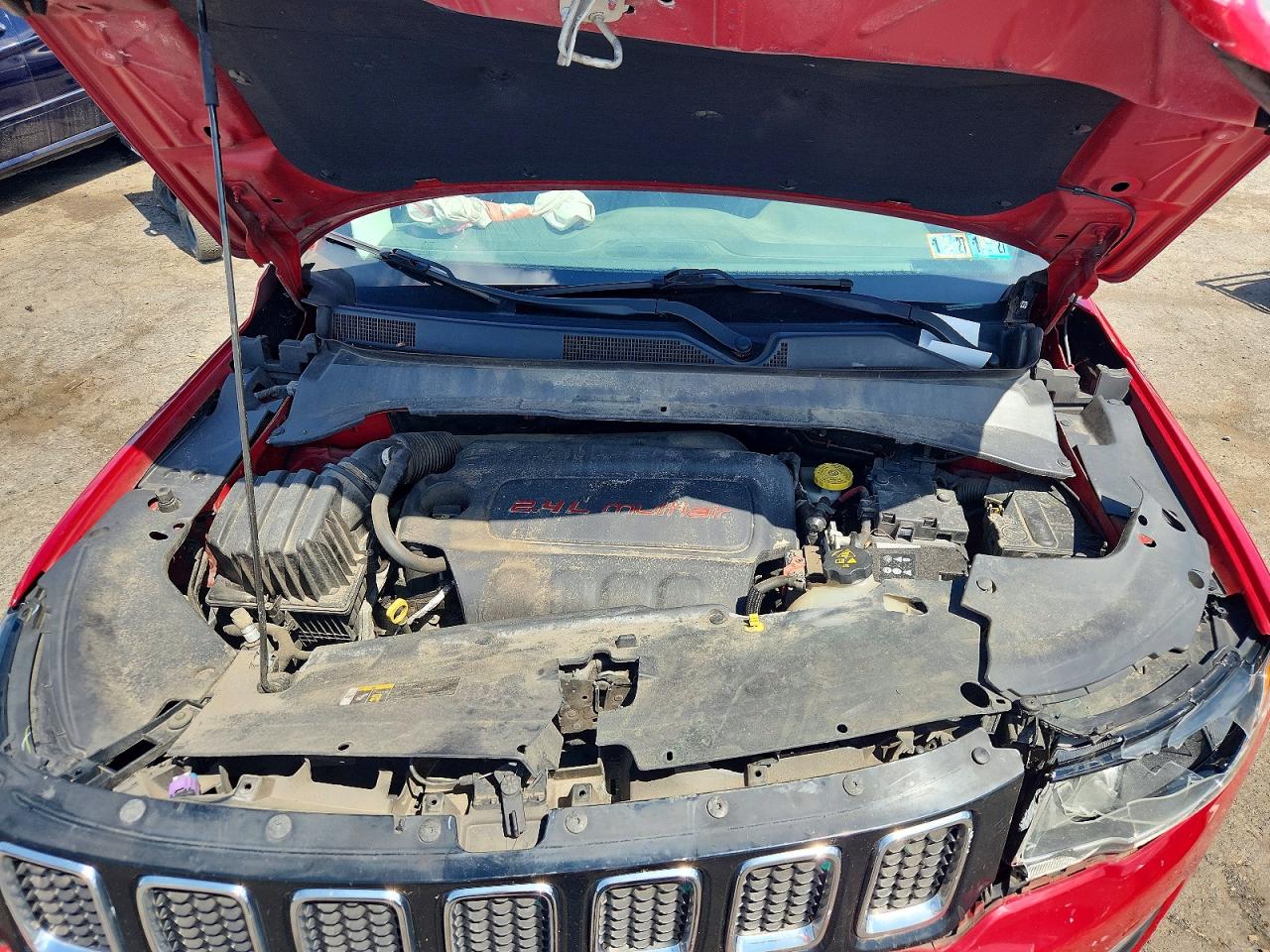 2018 Jeep Compass Latitude Red vin: 3C4NJDBB1JT455548