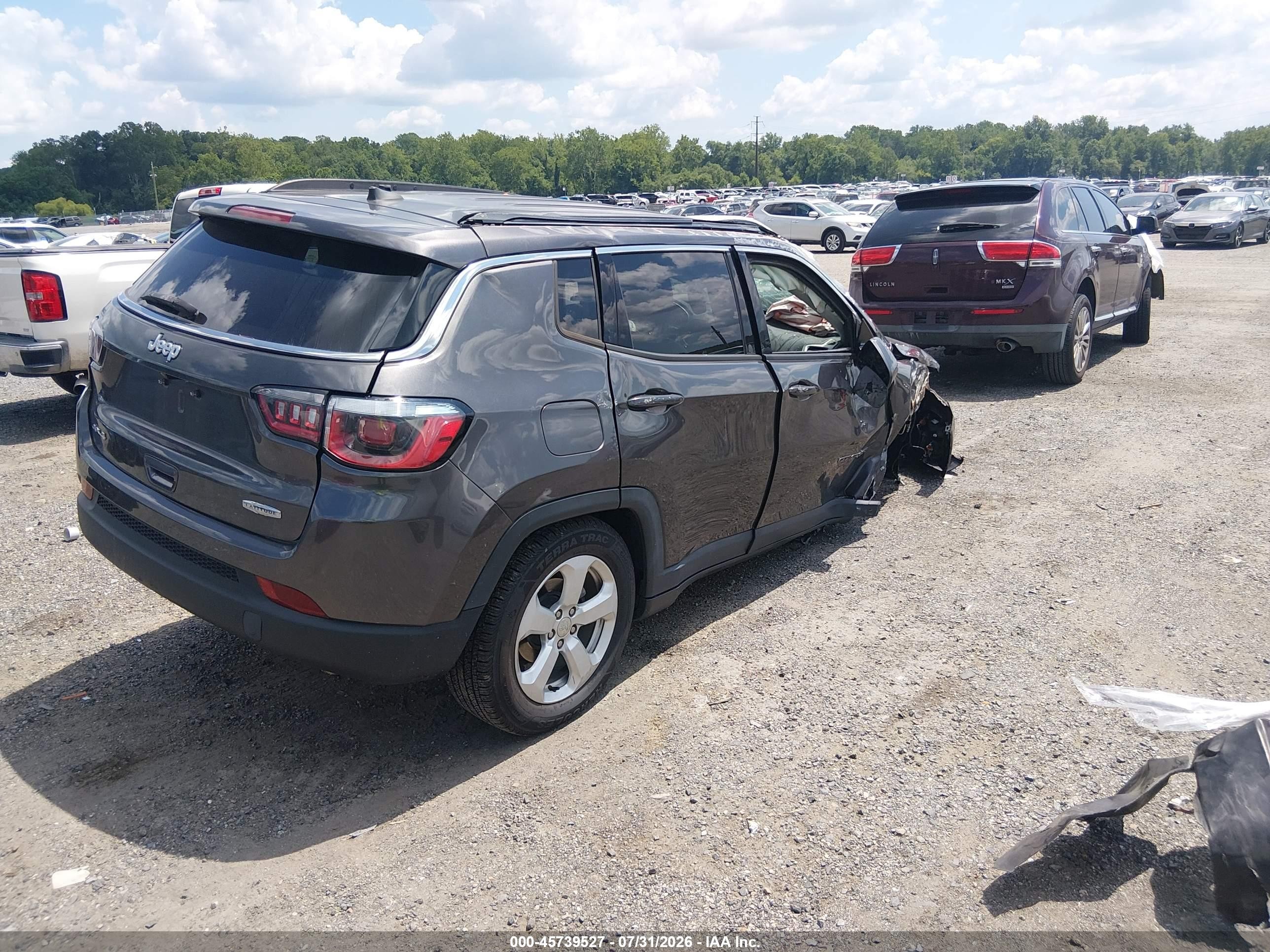 2019 Jeep Compass Latitude 4x4 Gray vin: 3C4NJDBB1KT847236