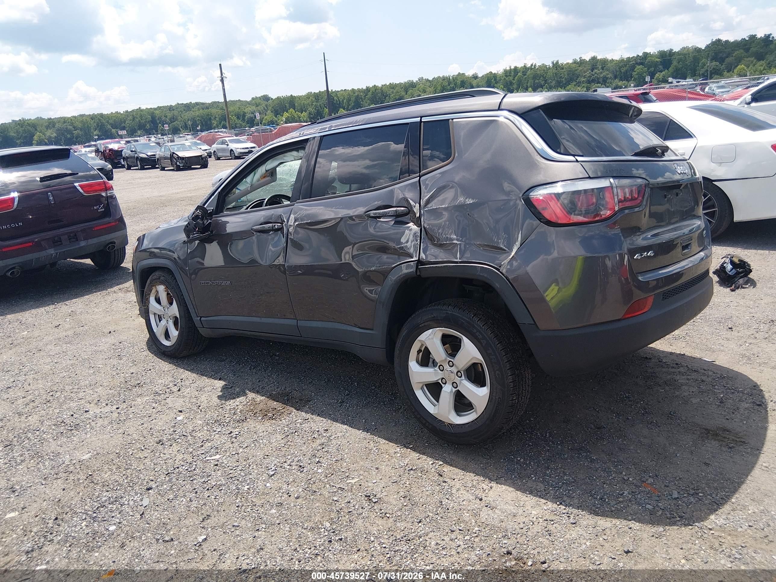 2019 Jeep Compass Latitude 4x4 Gray vin: 3C4NJDBB1KT847236