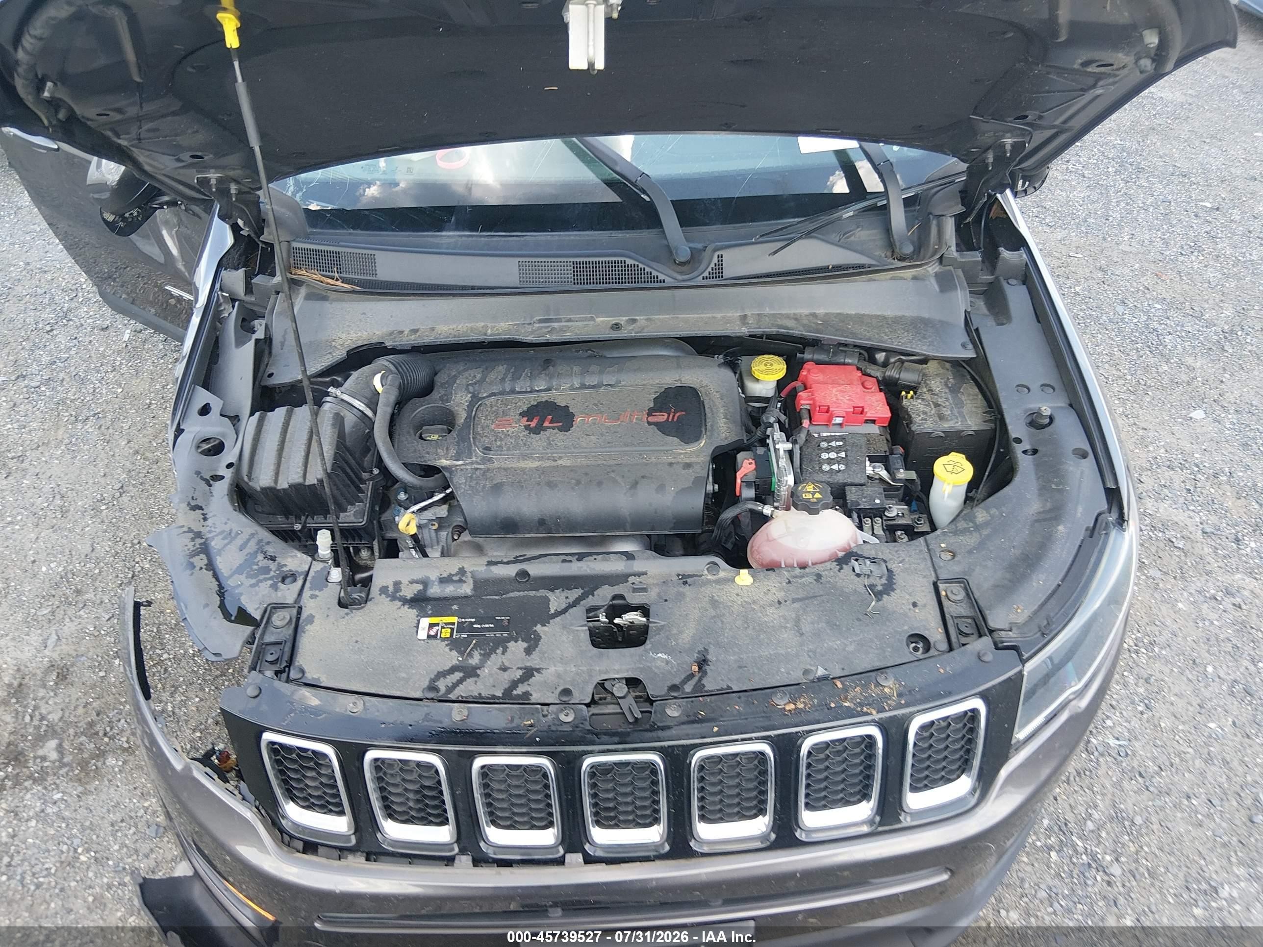 2019 Jeep Compass Latitude 4x4 Gray vin: 3C4NJDBB1KT847236