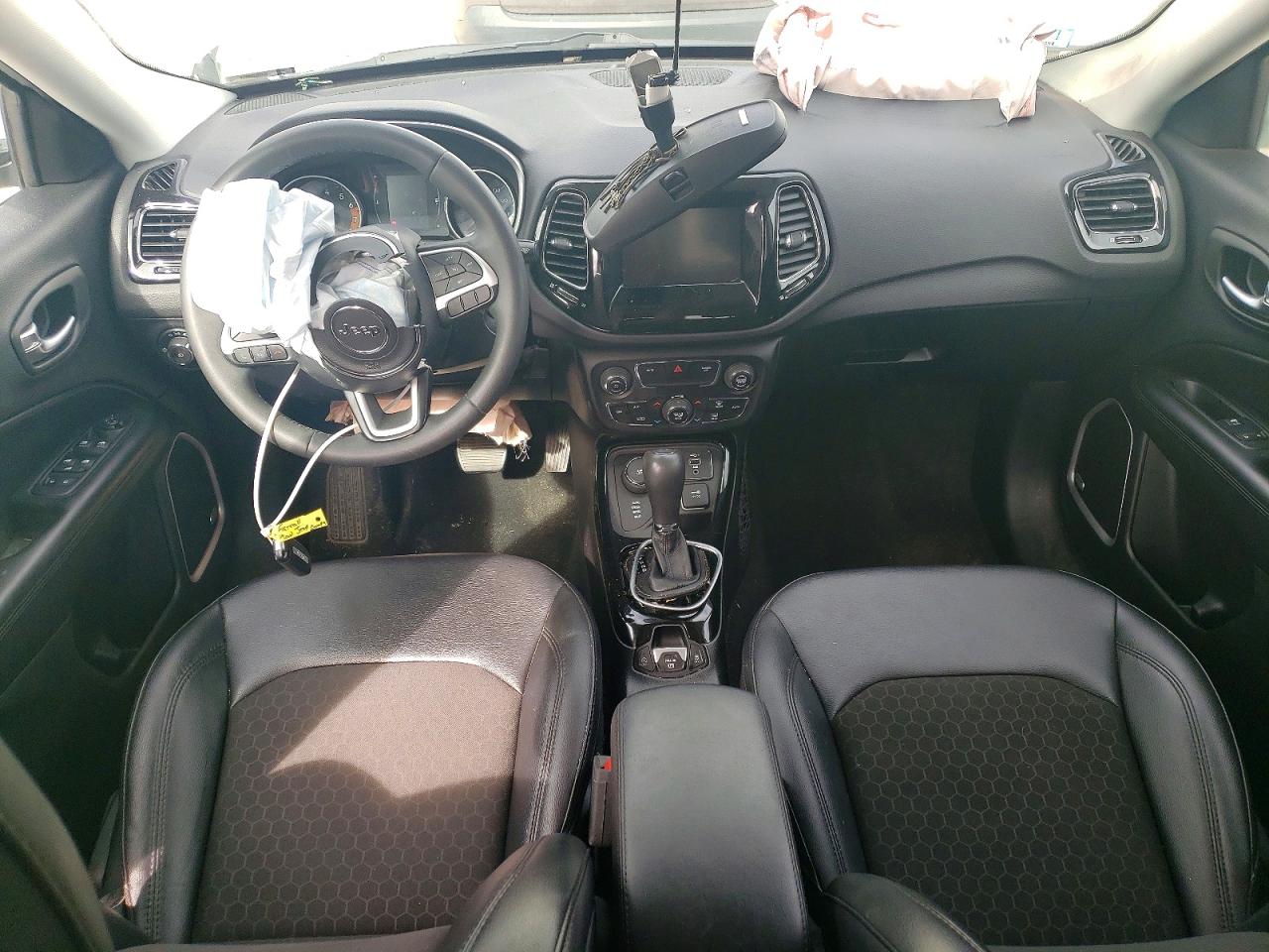 2021 Jeep Compass Latitude White vin: 3C4NJDBB1MT552091