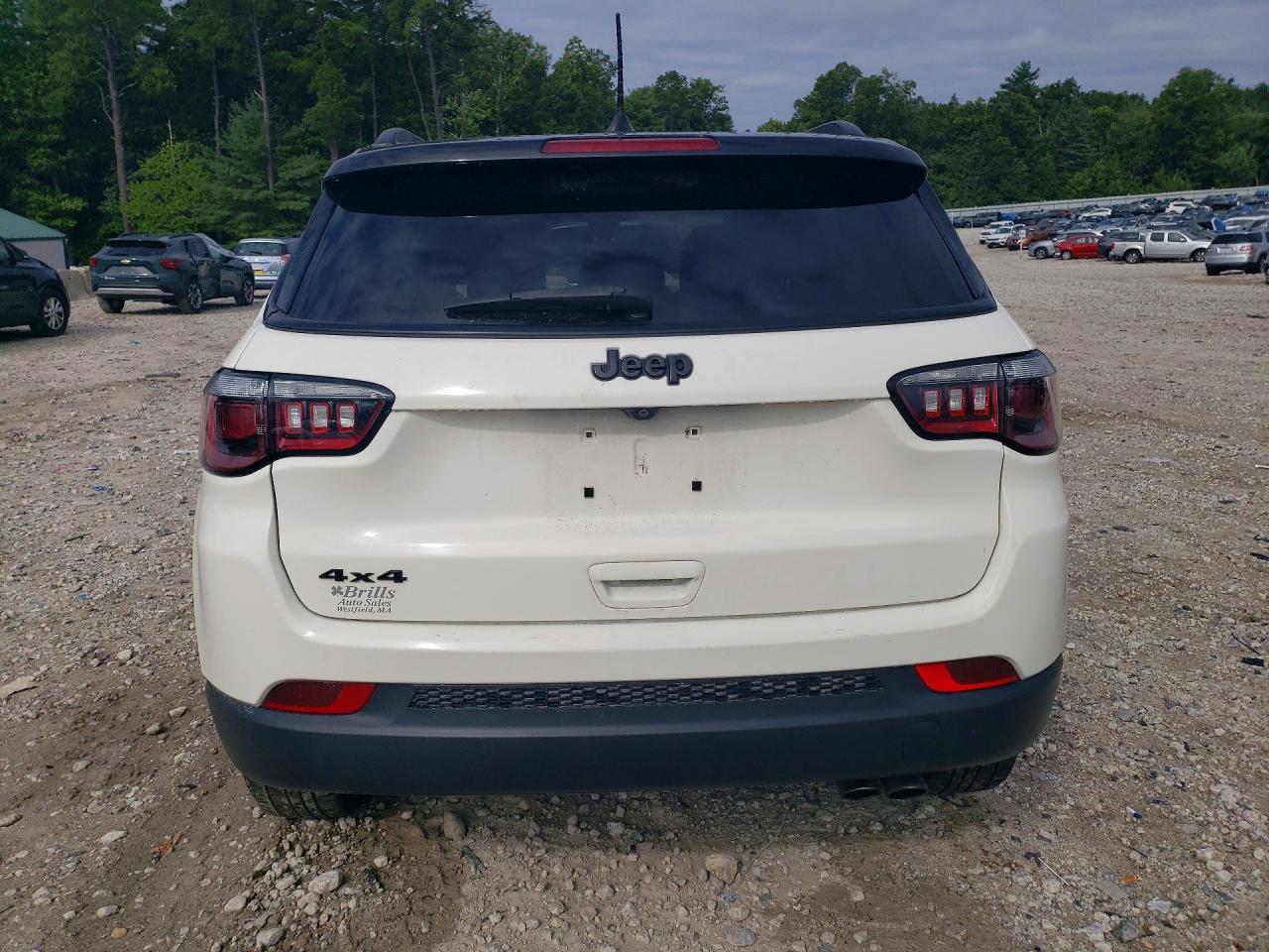 2021 Jeep Compass Latitude White vin: 3C4NJDBB1MT552091