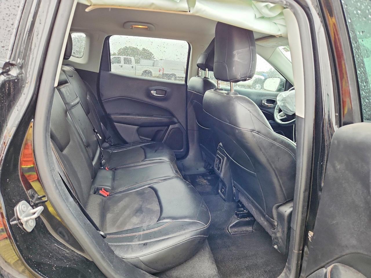 2018 Jeep Compass Black vin: 3C4NJDBB2JT300930