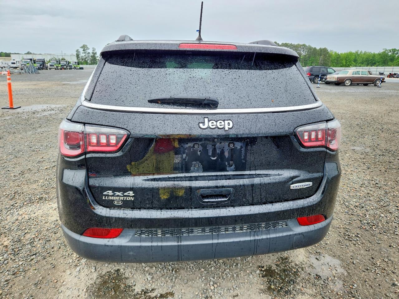 2018 Jeep Compass Black vin: 3C4NJDBB2JT300930