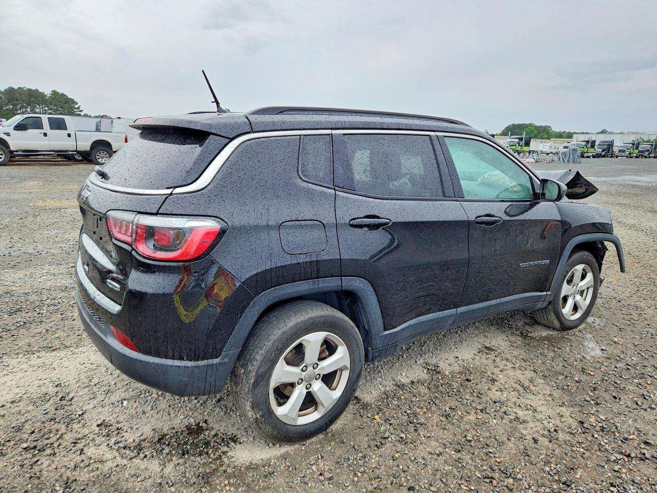 2018 Jeep Compass Black vin: 3C4NJDBB2JT300930