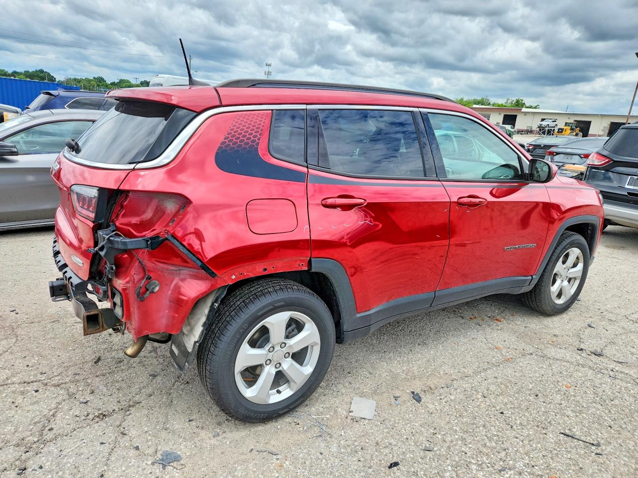 2018 Jeep Compass Latitude Burgundy vin: 3C4NJDBB2JT361629