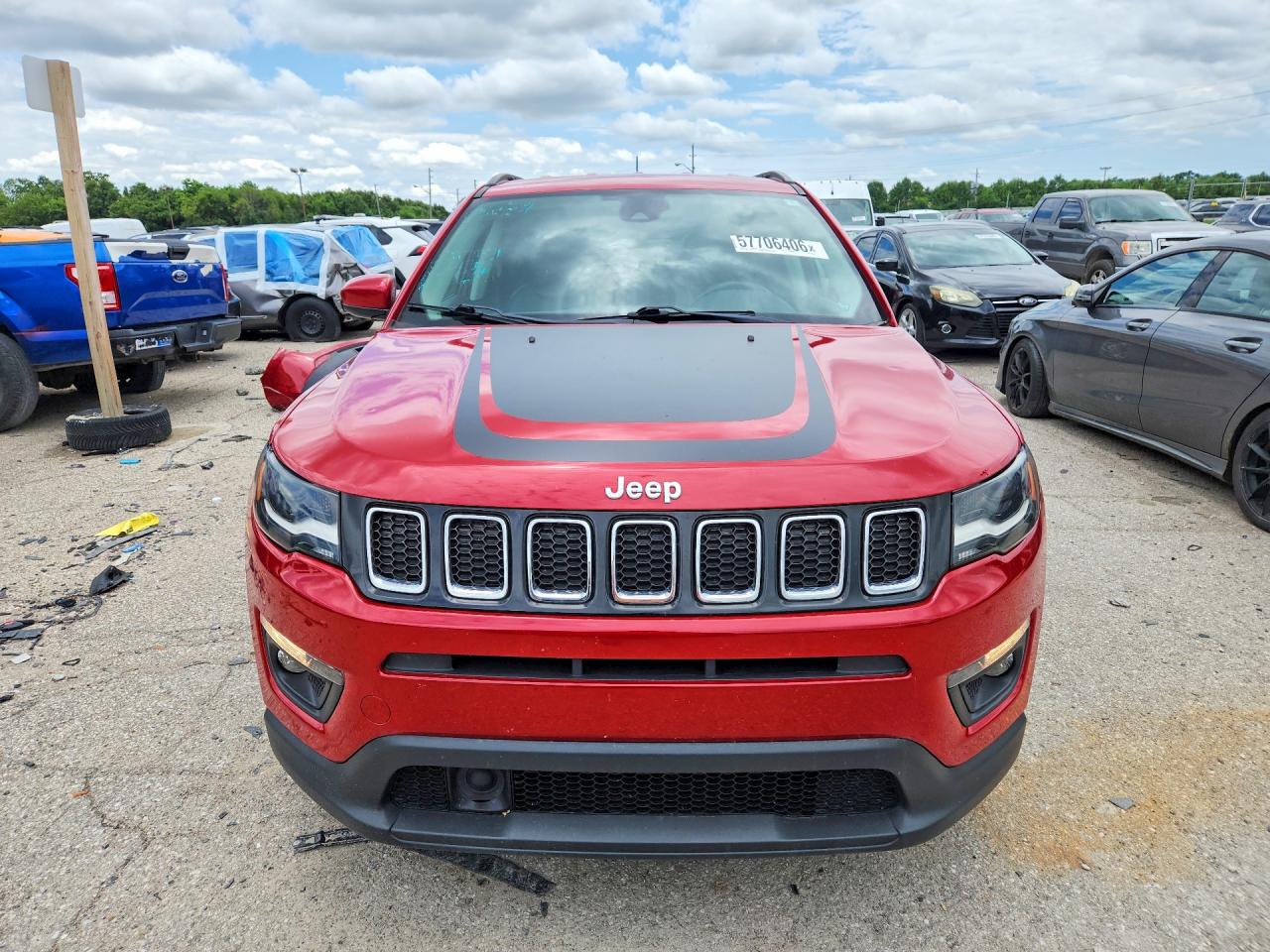2018 Jeep Compass Latitude Burgundy vin: 3C4NJDBB2JT361629