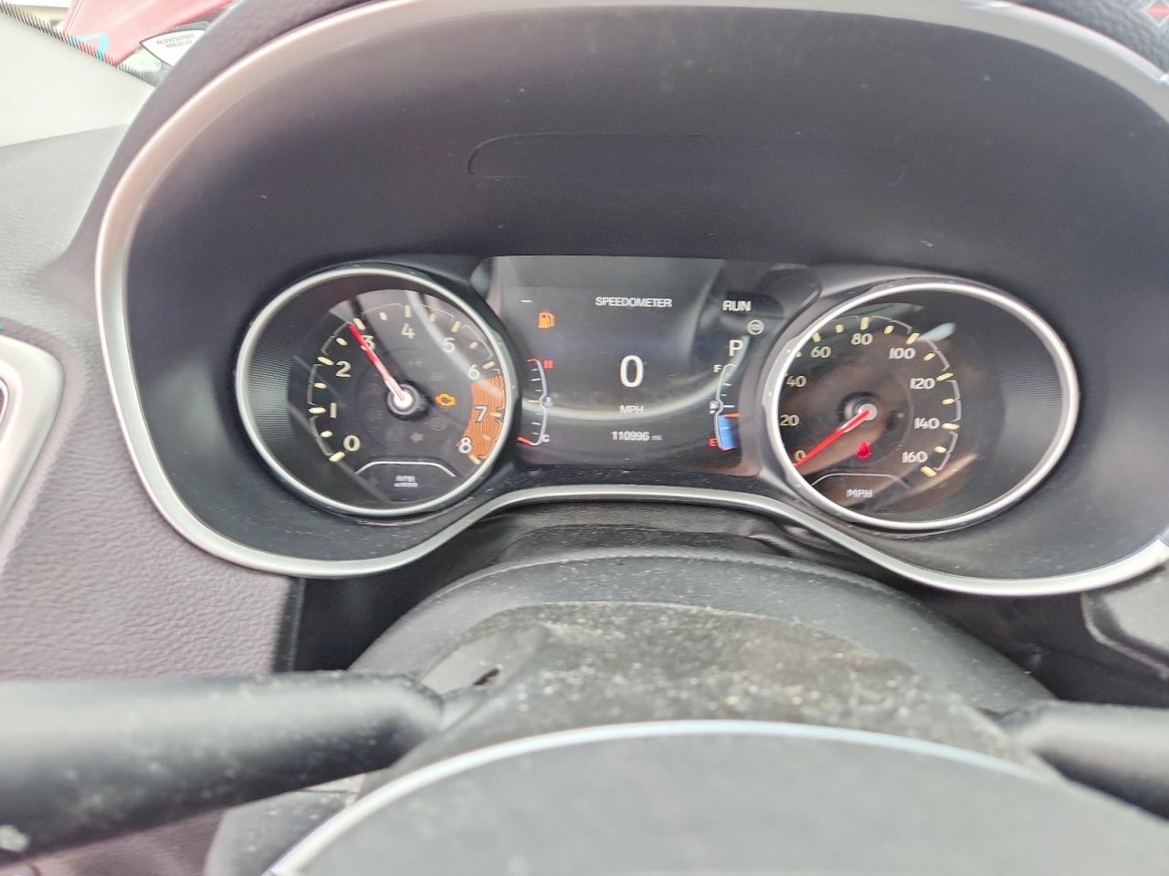2018 Jeep Compass Latitude Burgundy vin: 3C4NJDBB2JT361629