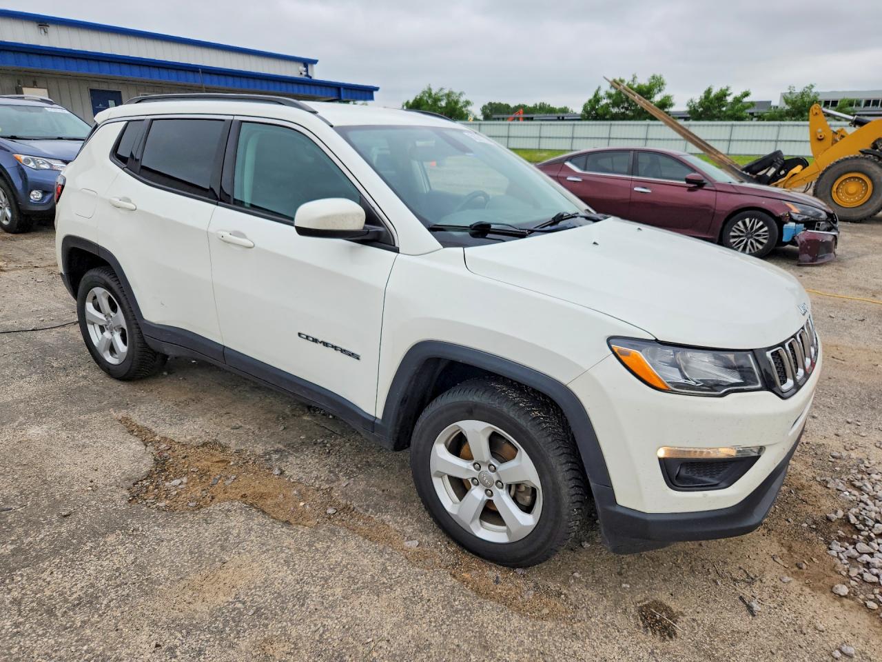 2020 Jeep Compass Latitude Белый vin: 3C4NJDBB2LT132855