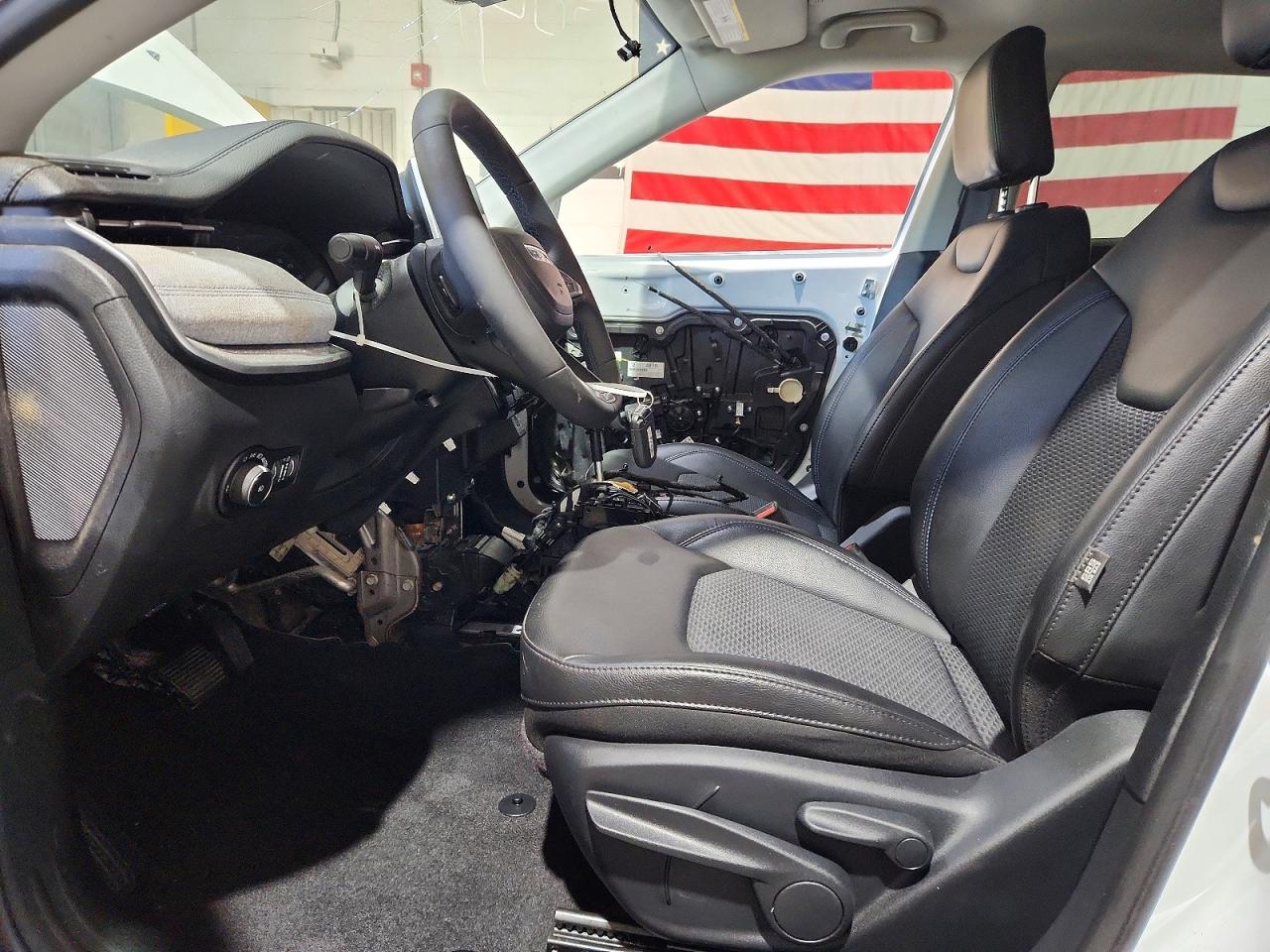 2022 Jeep Compass Latitude White vin: 3C4NJDBB2NT127125