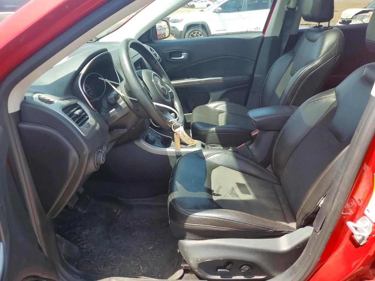 2018 Jeep Compass Latitude Red vin: 3C4NJDBB3JT238440