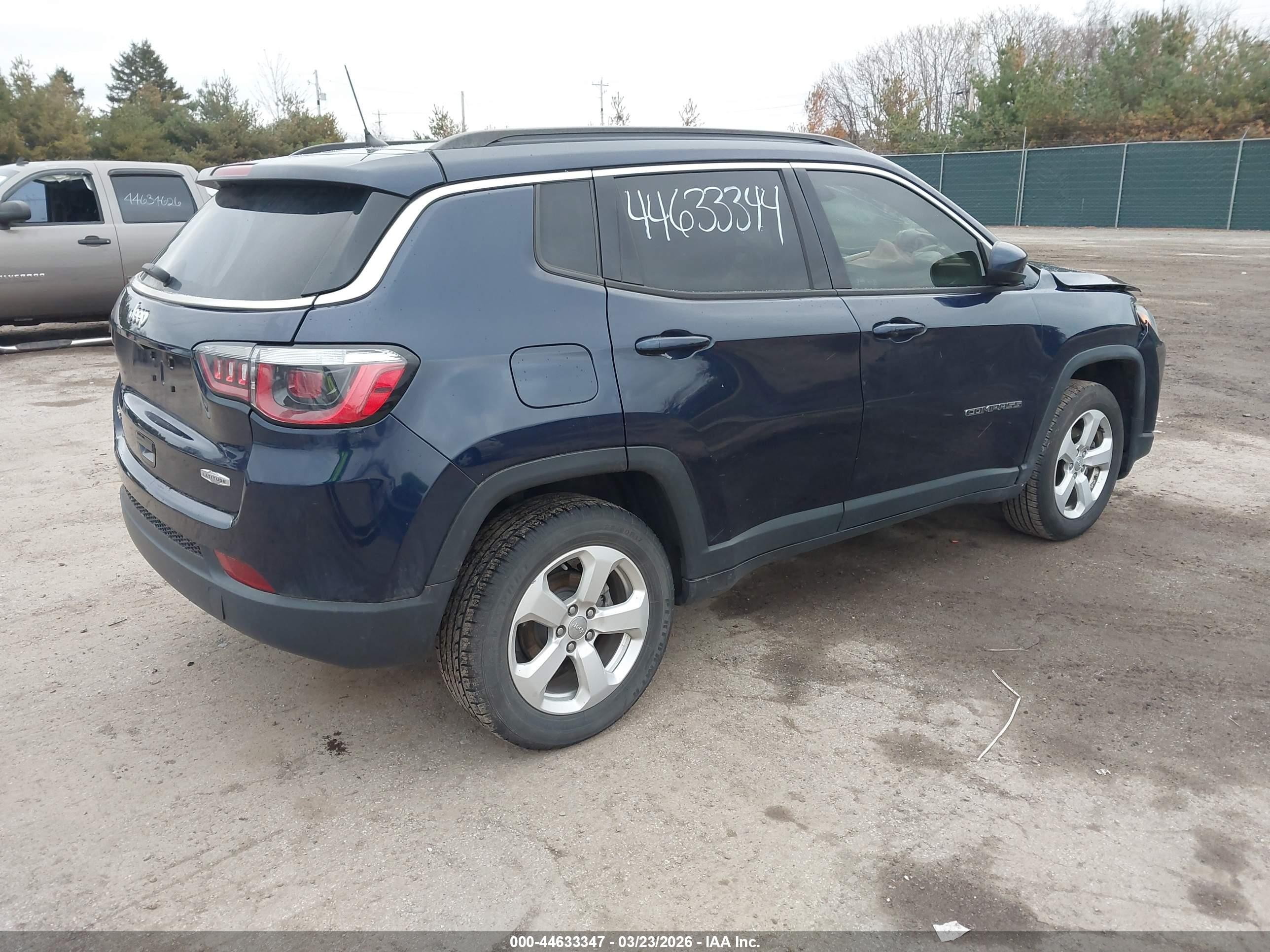 2018 Jeep Compass Latitude 4x4 Dark Blue vin: 3C4NJDBB3JT265041