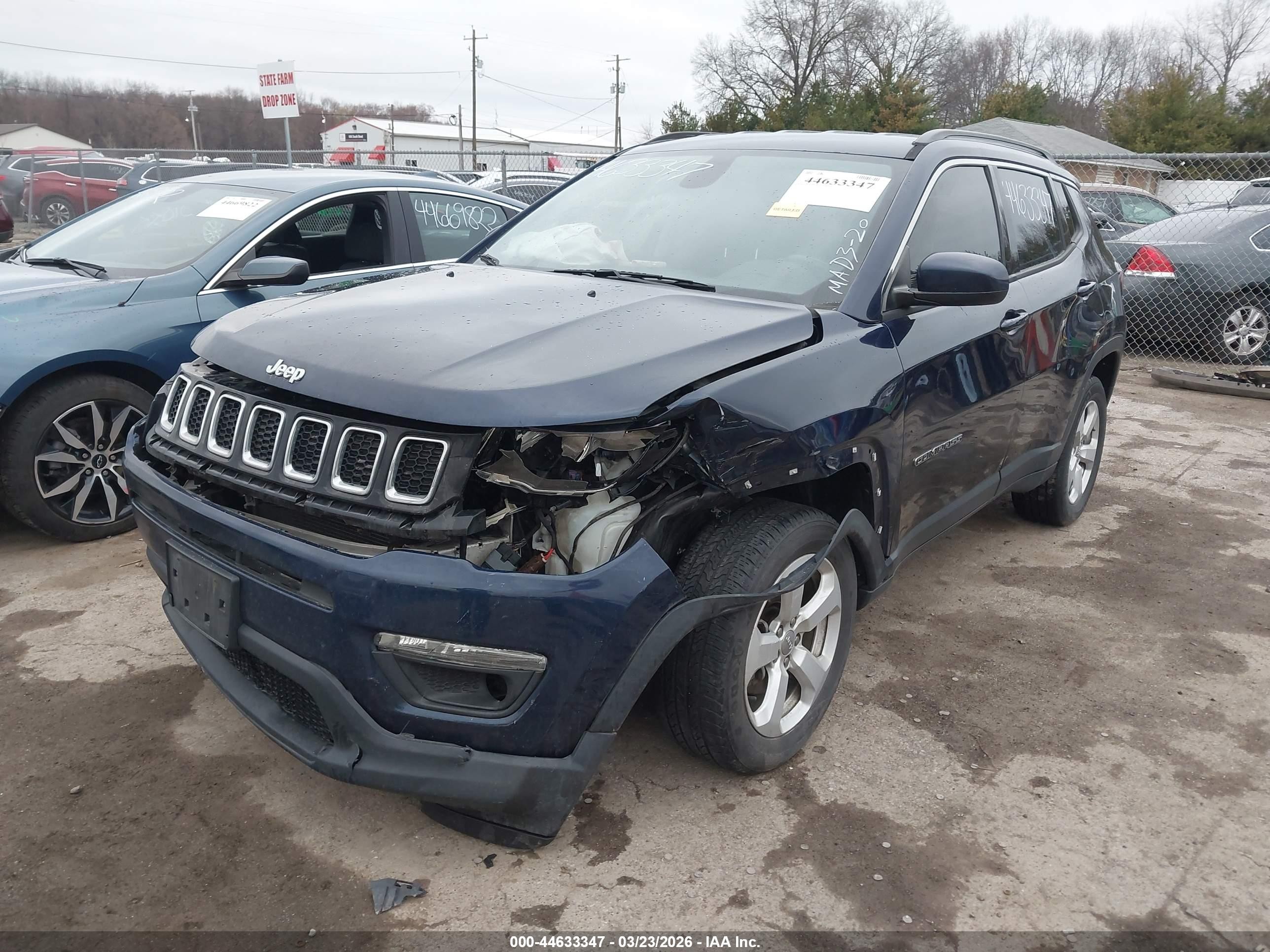 2018 Jeep Compass Latitude 4x4 Dark Blue vin: 3C4NJDBB3JT265041