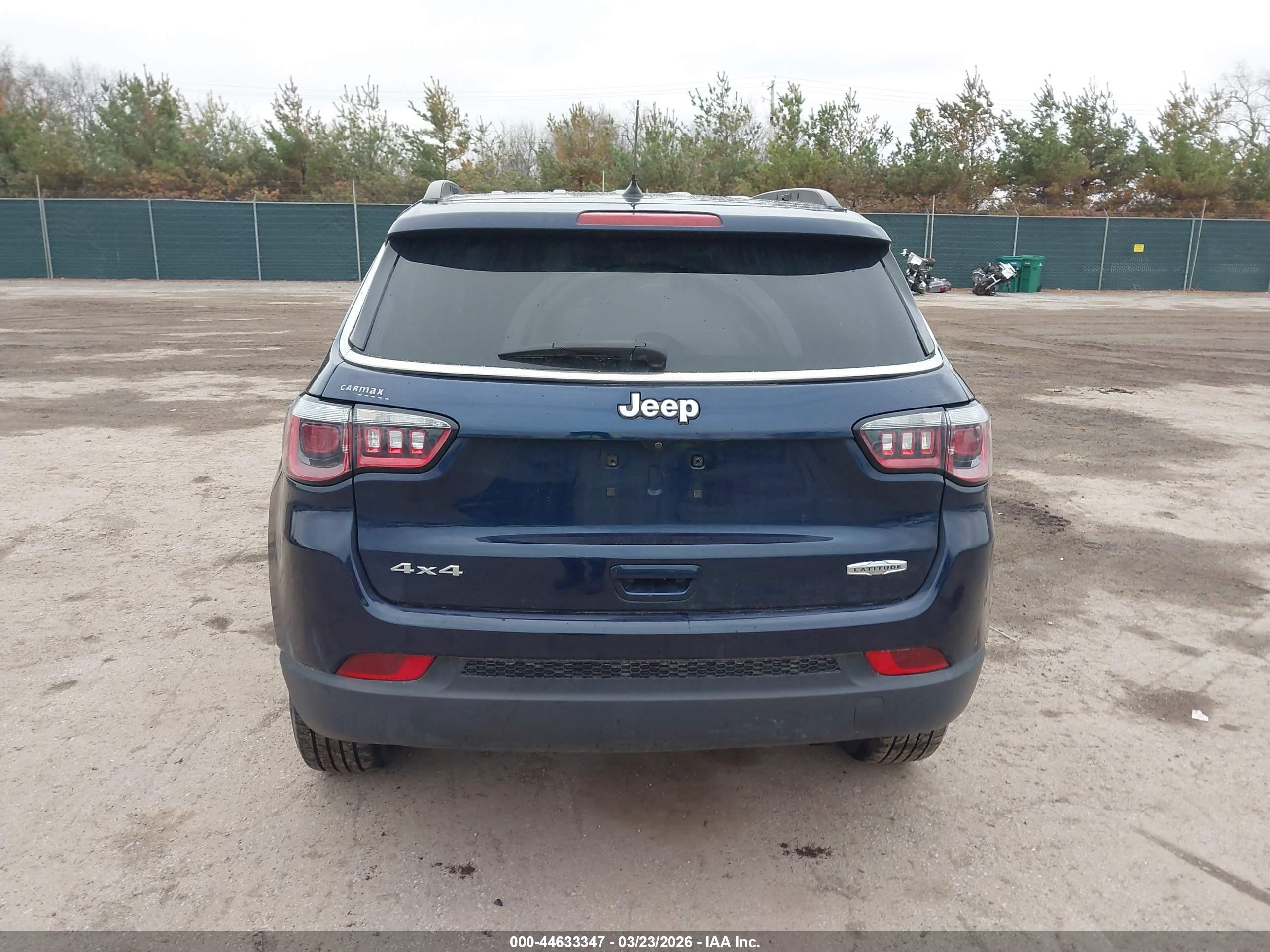 2018 Jeep Compass Latitude 4x4 Dark Blue vin: 3C4NJDBB3JT265041