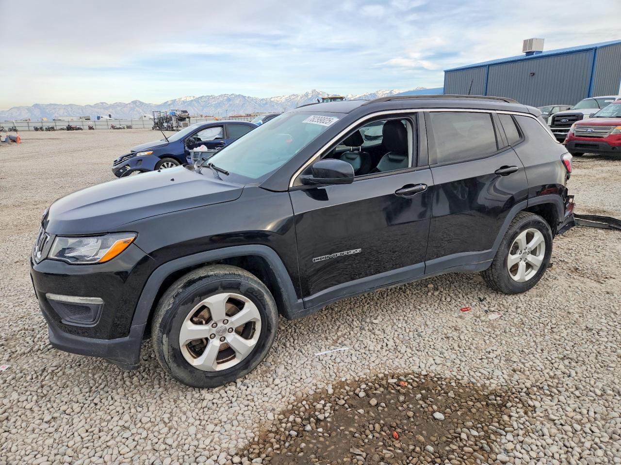 2018 Jeep Compass Latitude Black vin: 3C4NJDBB3JT403712
