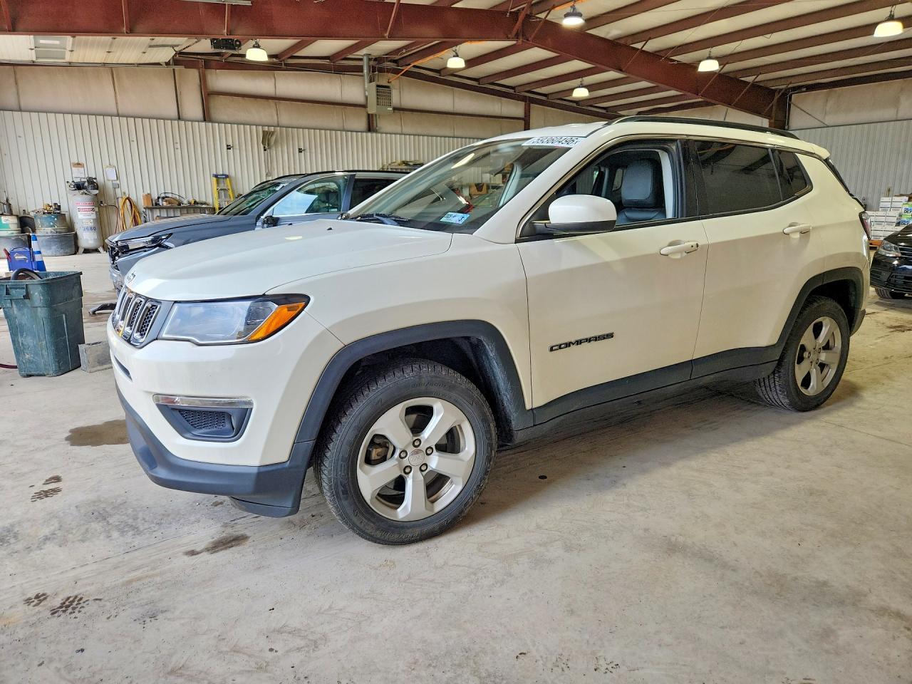 2019 Jeep Compass Latitude White vin: 3C4NJDBB3KT628682