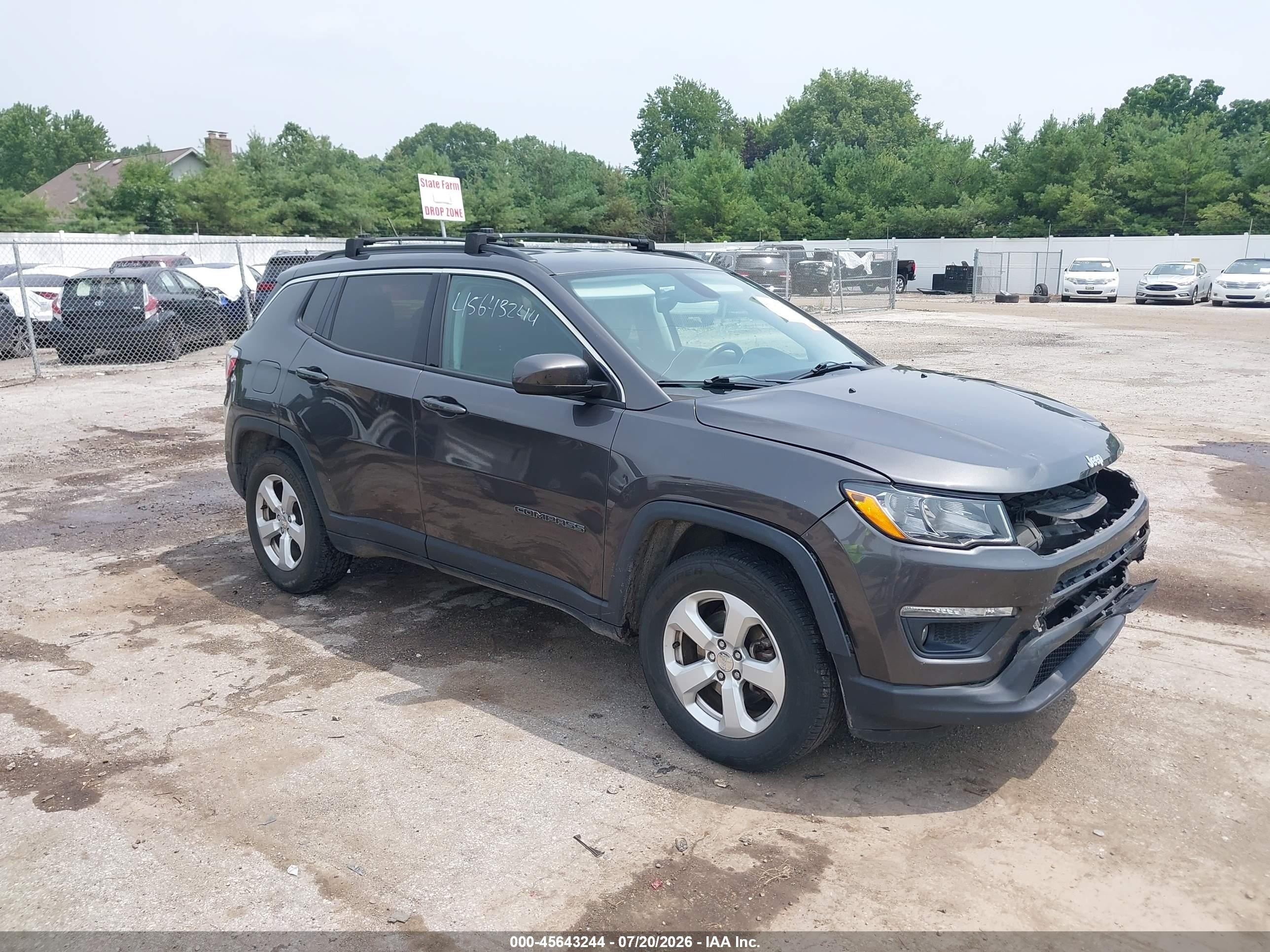 2017 Jeep Compass Latitude Gray vin: 3C4NJDBB4HT650750