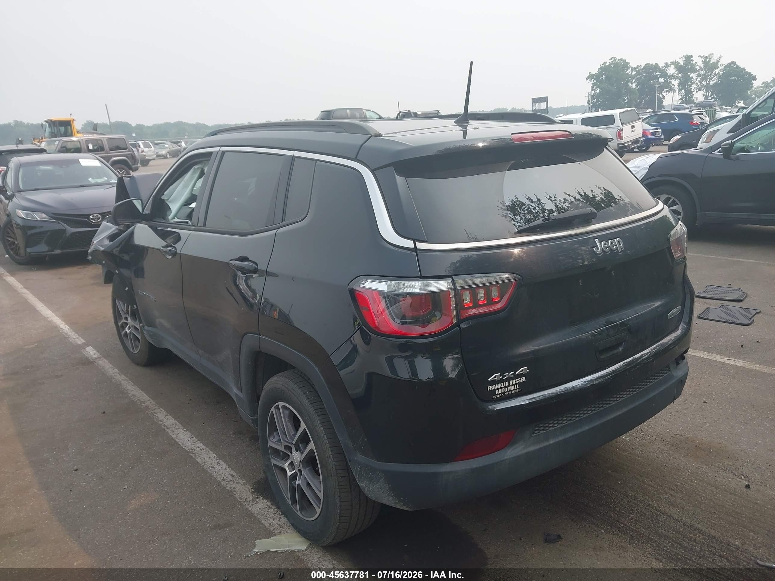 2017 Jeep Compass Latitude Black vin: 3C4NJDBB4HT651154