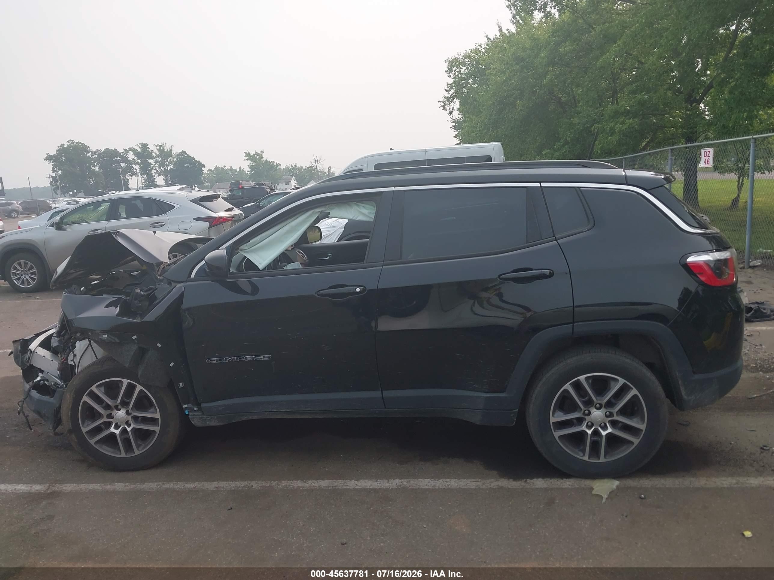 2017 Jeep Compass Latitude Black vin: 3C4NJDBB4HT651154