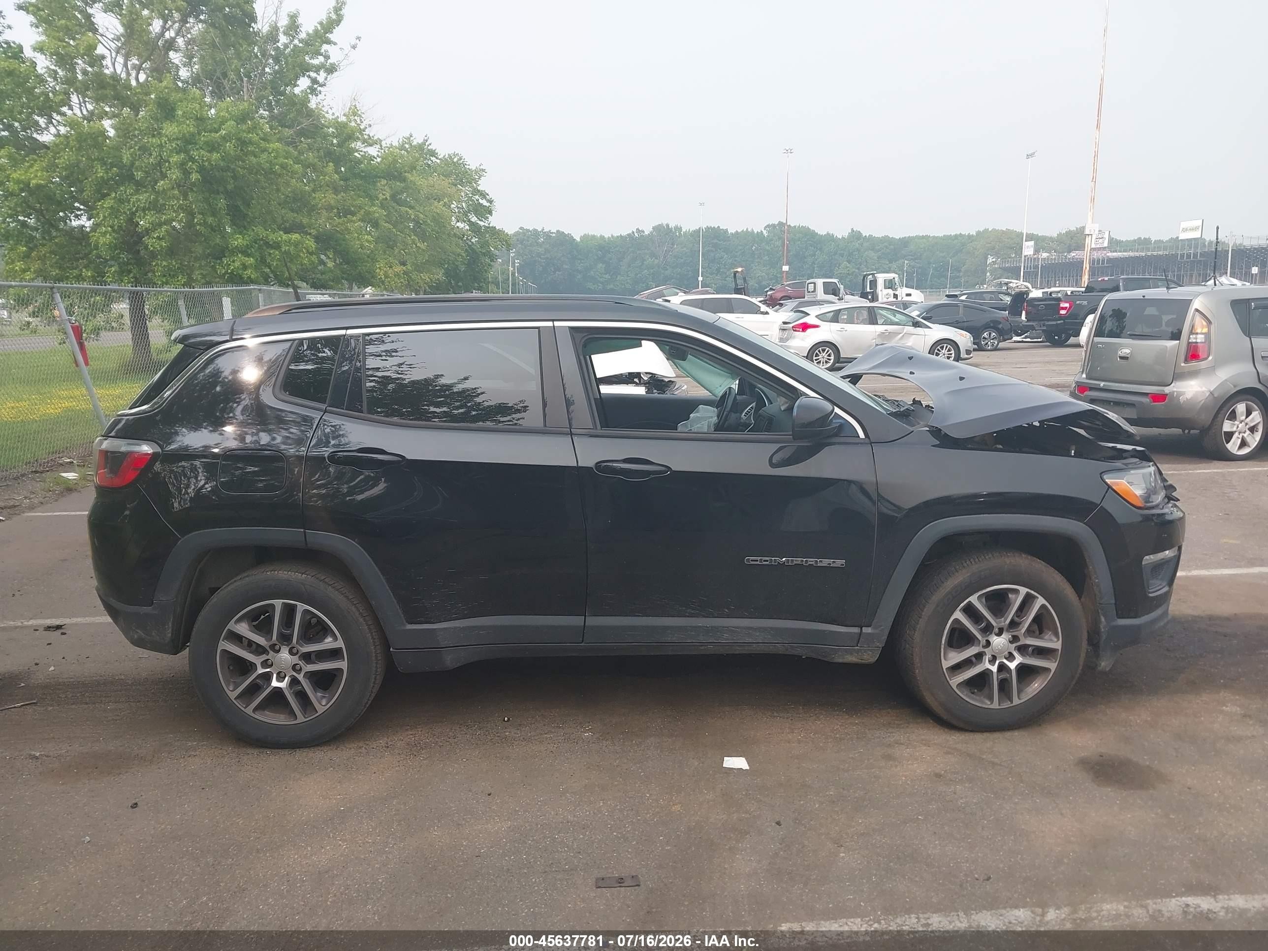 2017 Jeep Compass Latitude Black vin: 3C4NJDBB4HT651154