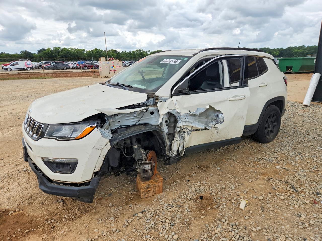 2018 Jeep Compass Latitude White vin: 3C4NJDBB4JT207214