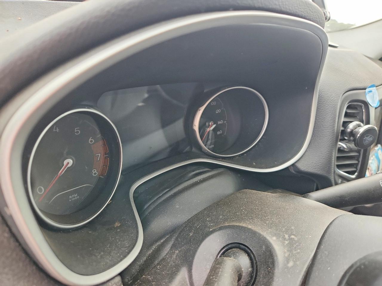 2018 Jeep Compass Latitude White vin: 3C4NJDBB4JT207214